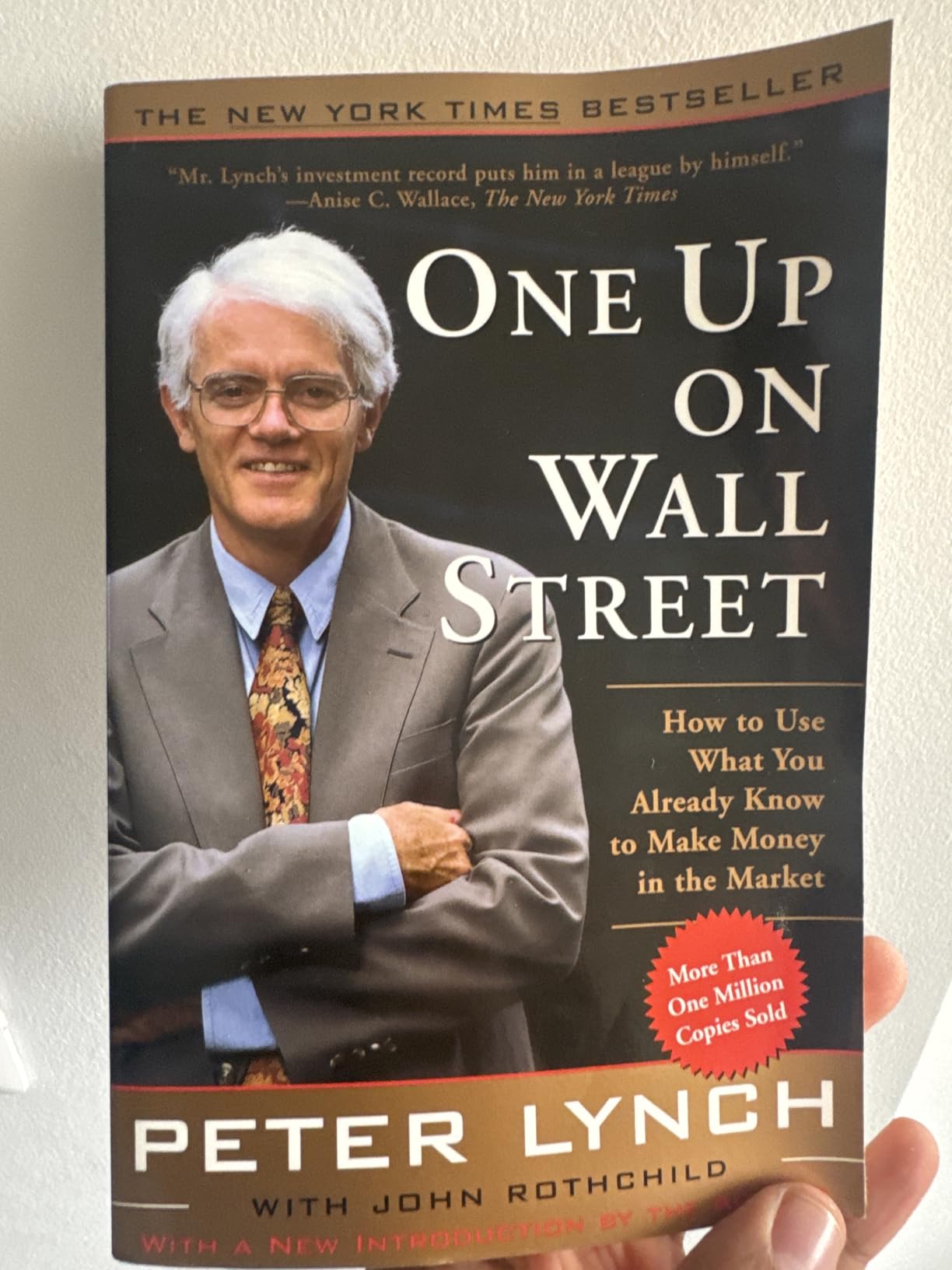 One Up On Wall Street: How To Use What You Already Know To Make Money In The Market customer photo 2