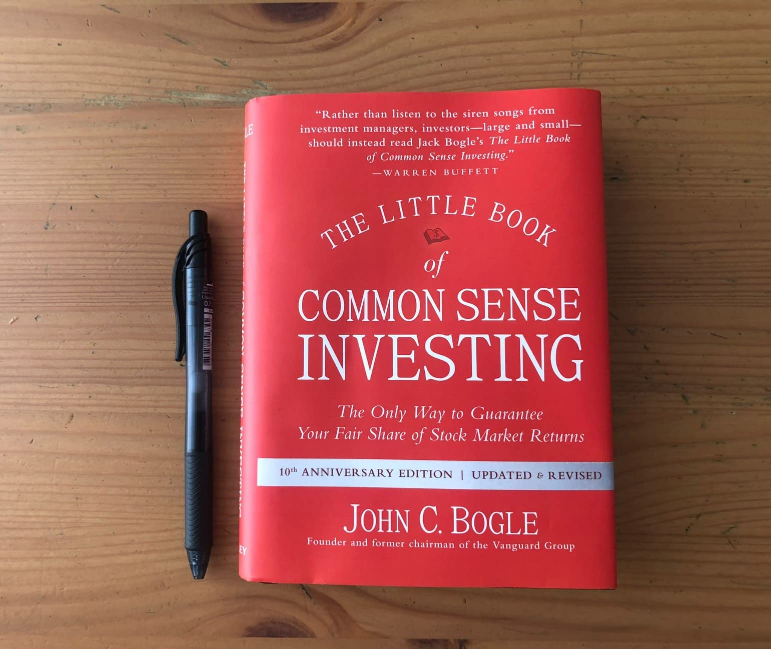 The Little Book of Common Sense Investing: The Only Way to Guarantee Your Fair Share of Stock Market Returns customer photo 2