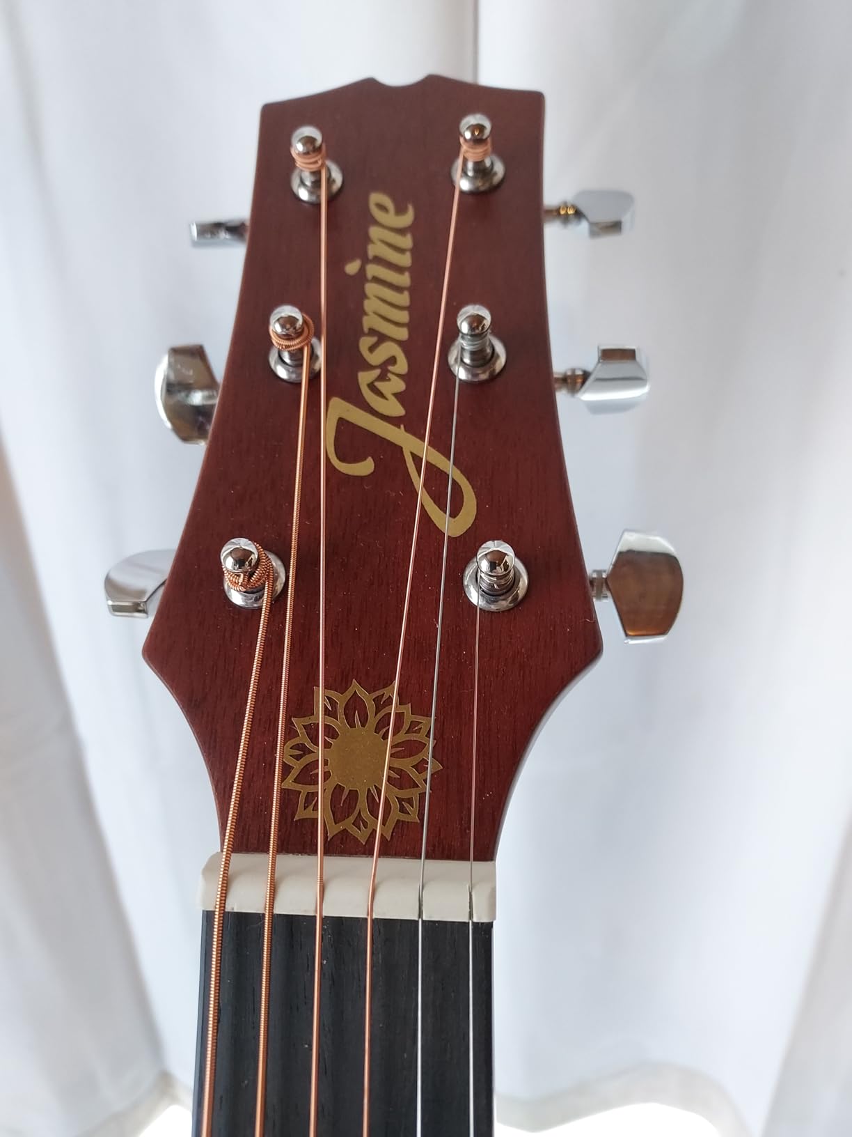 Jasmine S35 Dreadnought Acoustic Guitar, Rosewood Fingerboard, Advanced X Bracing - Full-Size Guitar for Beginners & Others, Natural Finish customer photo 2
