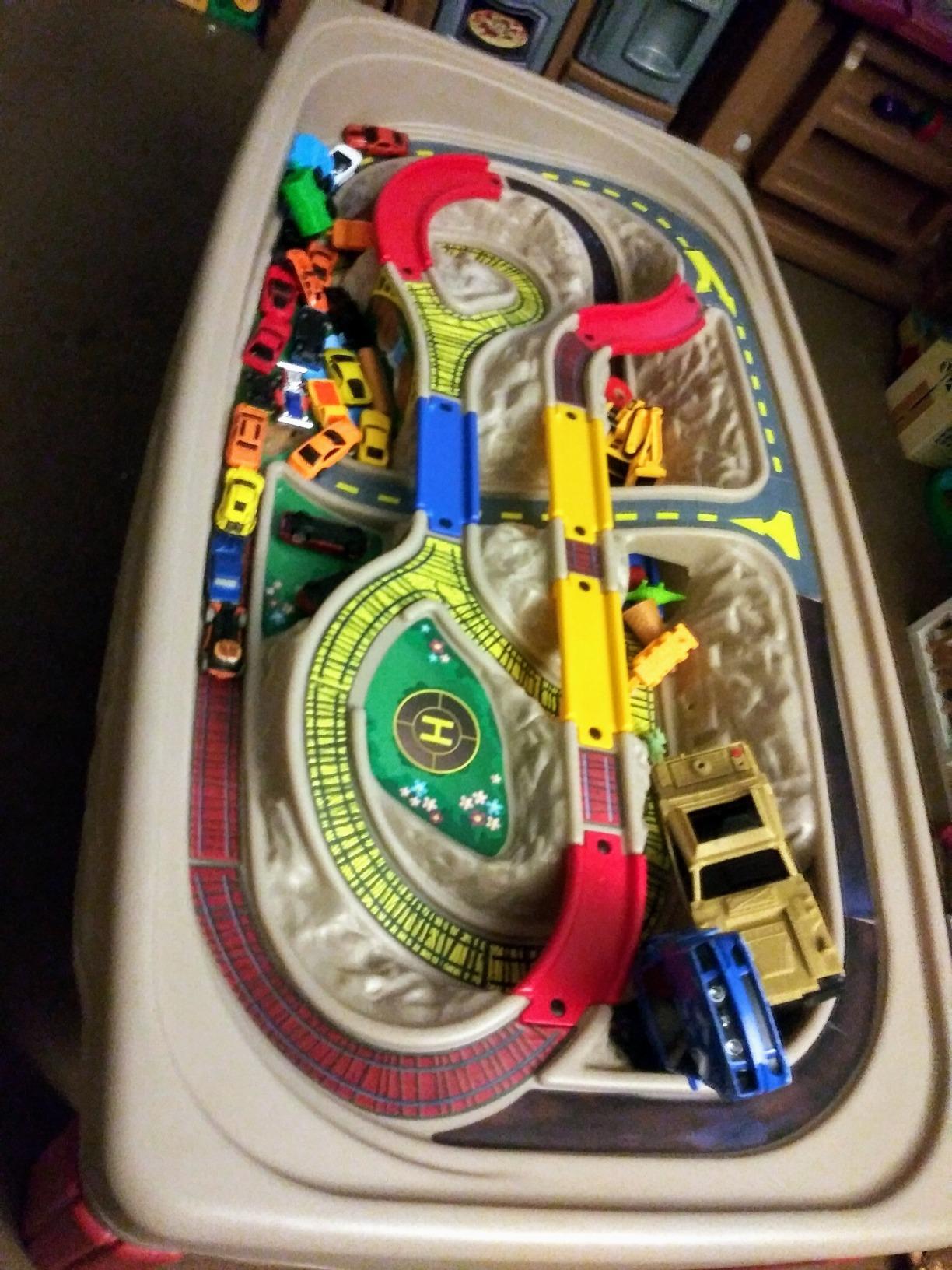 Step2 Deluxe Canyon Road Train & Track Table, Kids Activity Table for Cars, Cover Included, Made of Durable Plastic, Includes 3-Piece Train Set, For Toddlers 3+ Years Old customer photo 1