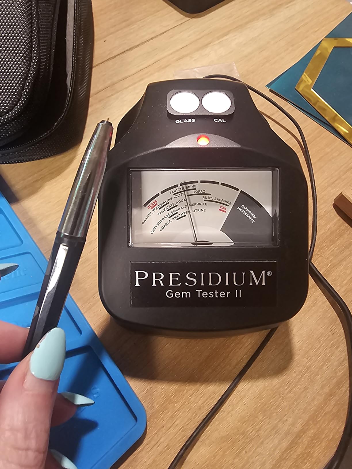 Presidium Instruments Gem Tester II (PGT II) with Assisted Thermal Calibration (ATC) for Identifying Diamonds/Moissanites and Common Colored Gemstones customer photo 2