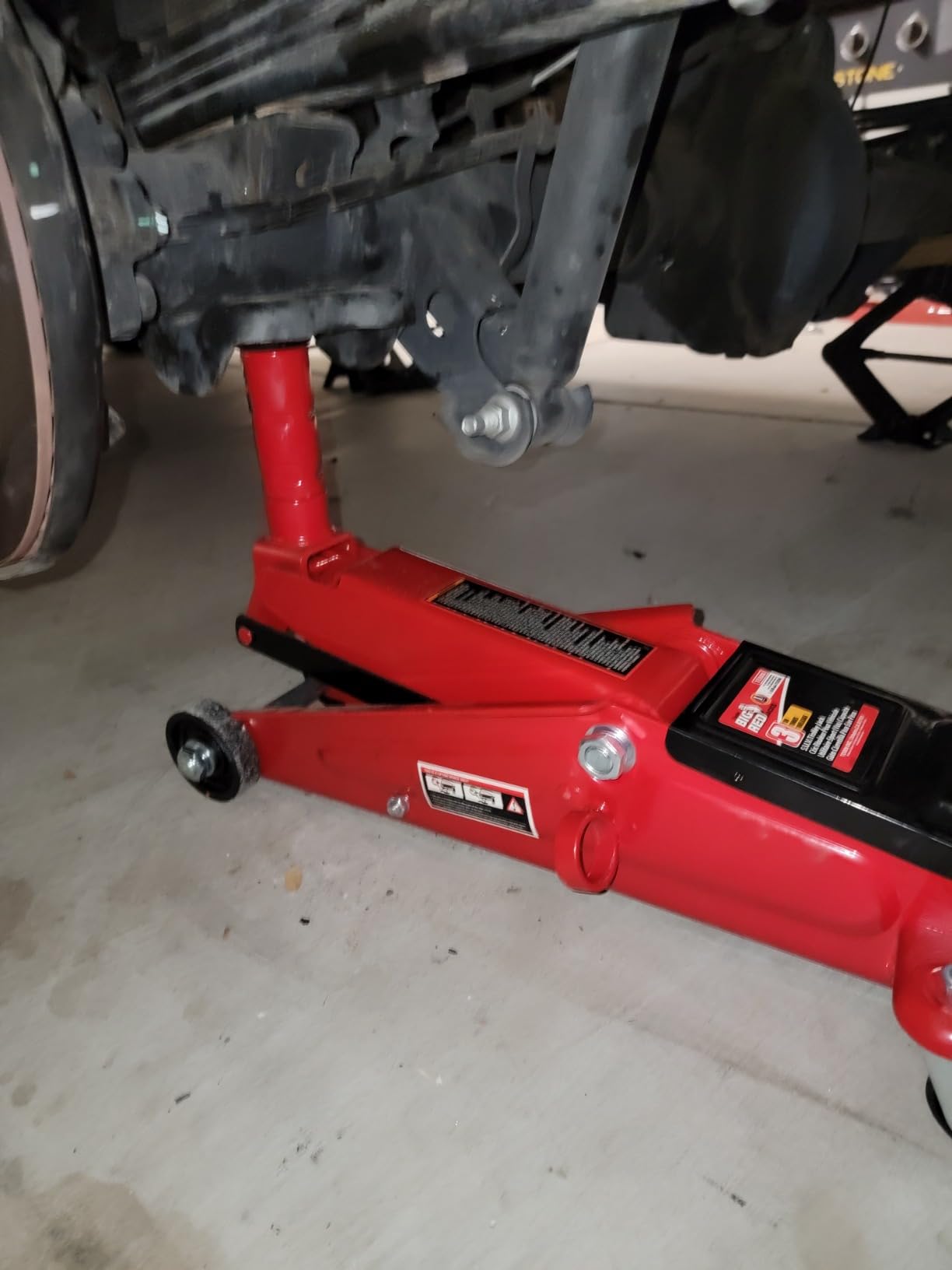 BIG RED Hydraulic Trolley Service/Floor Jack with Extra Saddle (Fits: SUVs and Extended Height Trucks): 3 Ton (6,000 lb) Capacity, Red, T83006 customer photo 1