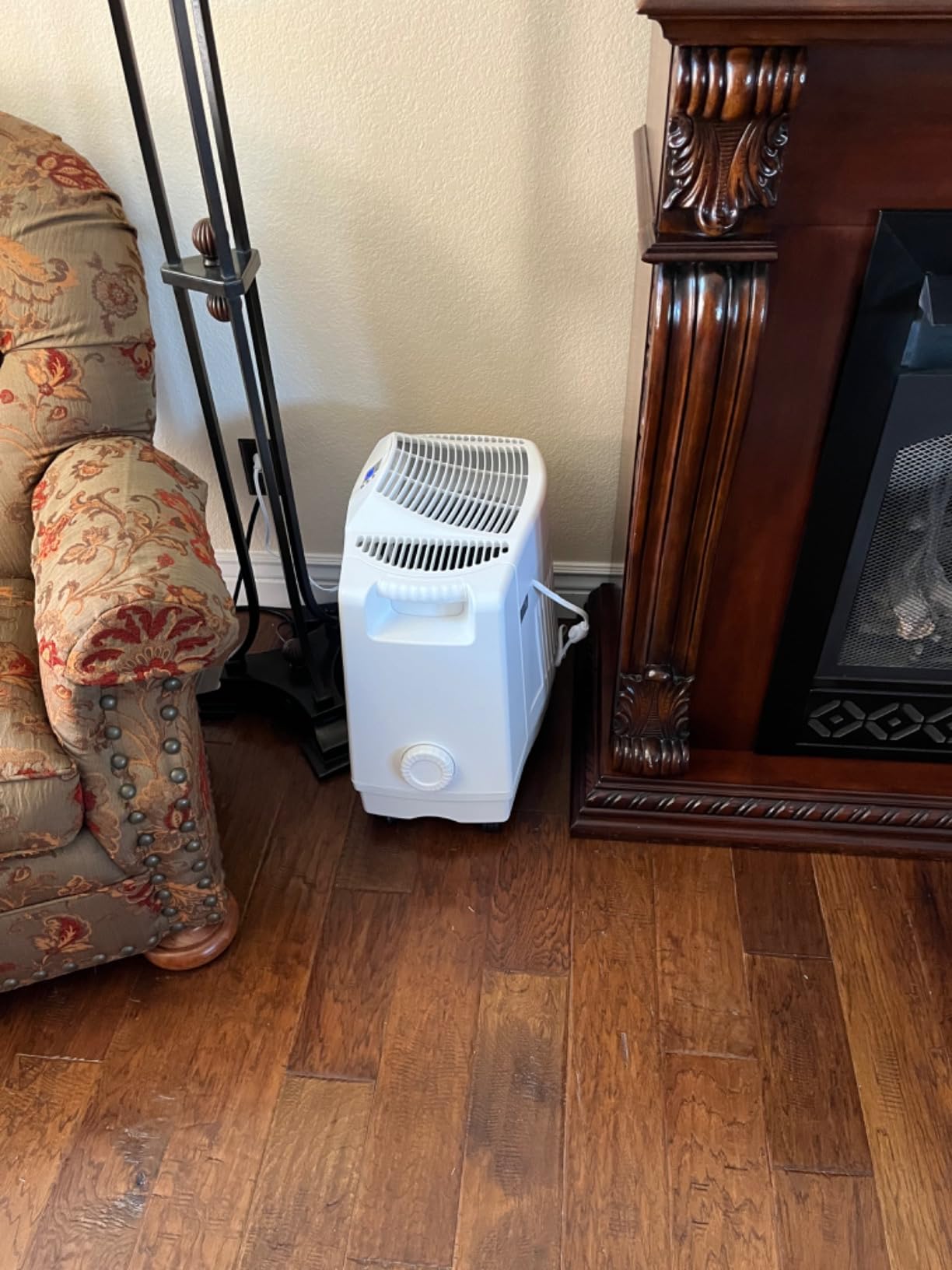 AIRCARE MA Whole-House Console-Style Evaporative Humidifier customer photo 2