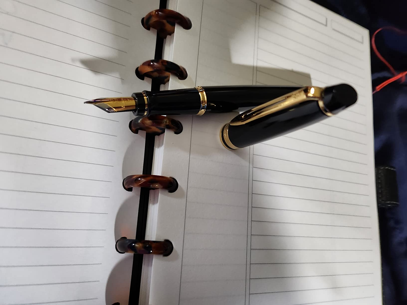 Waterman Expert Fountain Pen, Gloss Black with 23k Gold Trim, Fine Nib, Includes Gift Box - Luxury Writing customer photo 1