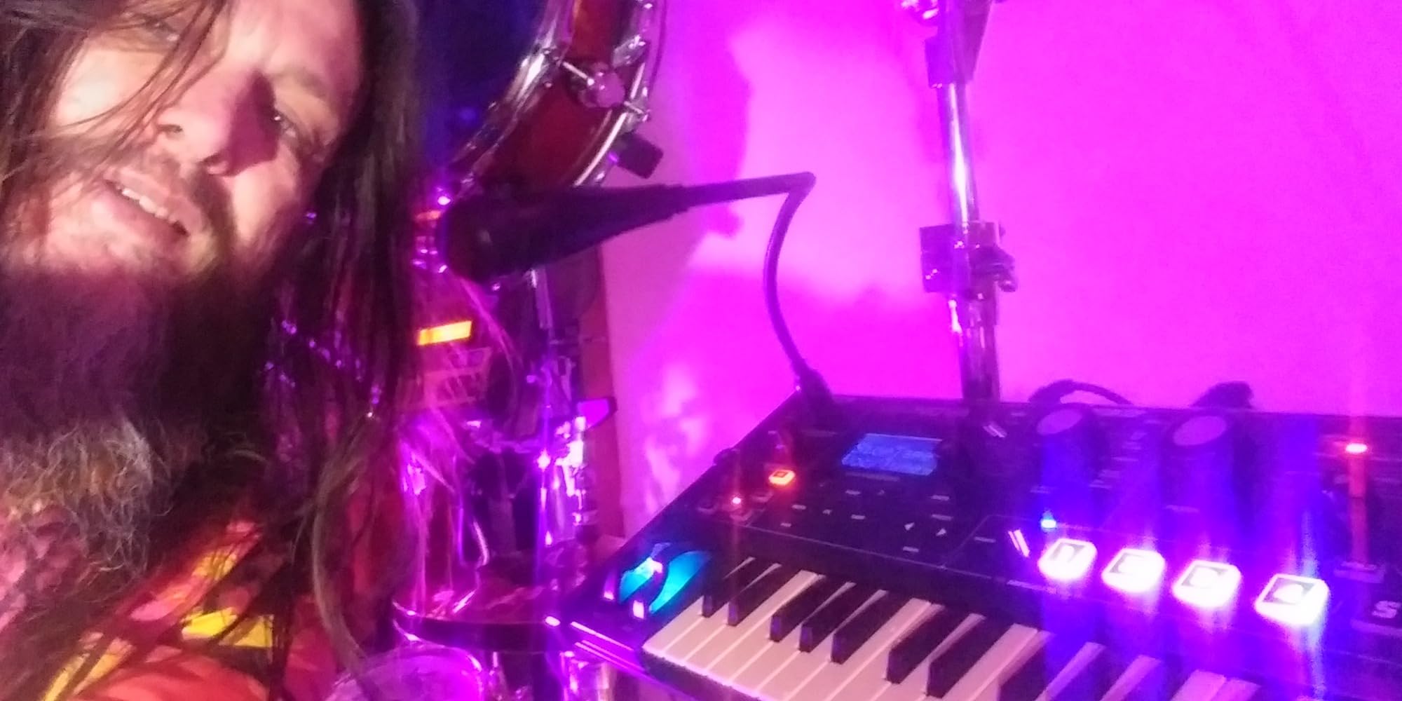 Novation MiniNova Analog Modeling Synthesizer | USB, 37 Mini Keys, 18-Voice Polyphony customer photo 1