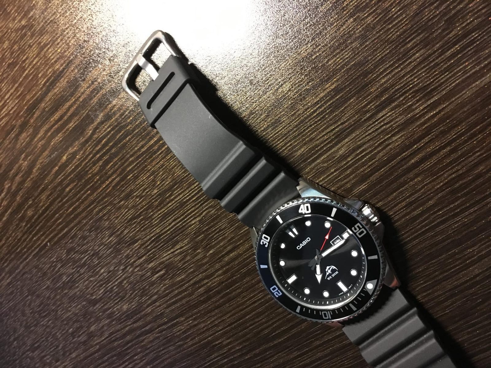 Casio MDV106 Series Unisex Analog Dive Watch, 200M WR, Stainless Steel Case, Resin Band, Screw Down Crown customer photo 1