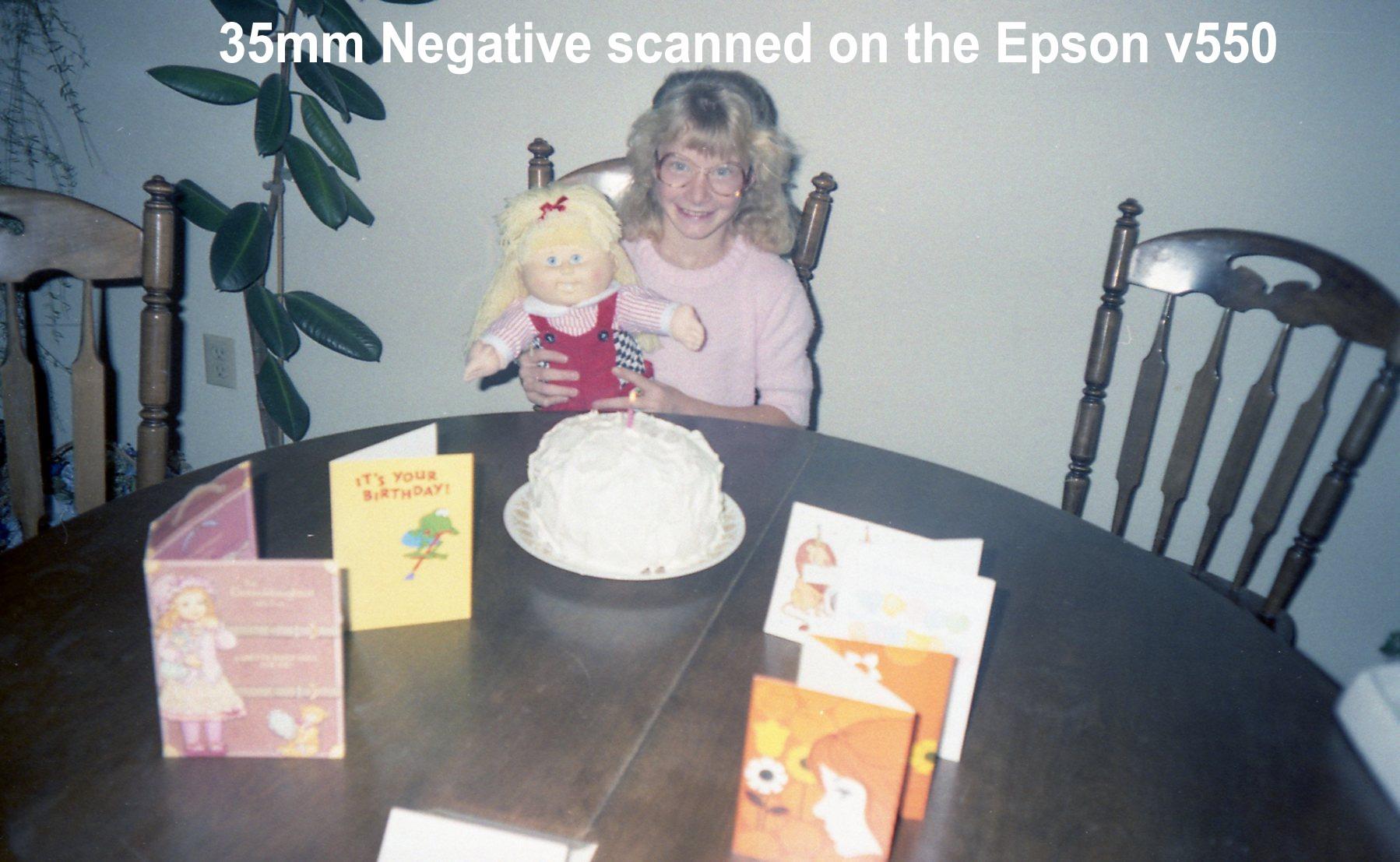 Epson Perfection V550 Color Photo, Image, Film, Negative & Document Scanner, 6400 DPI customer photo 2