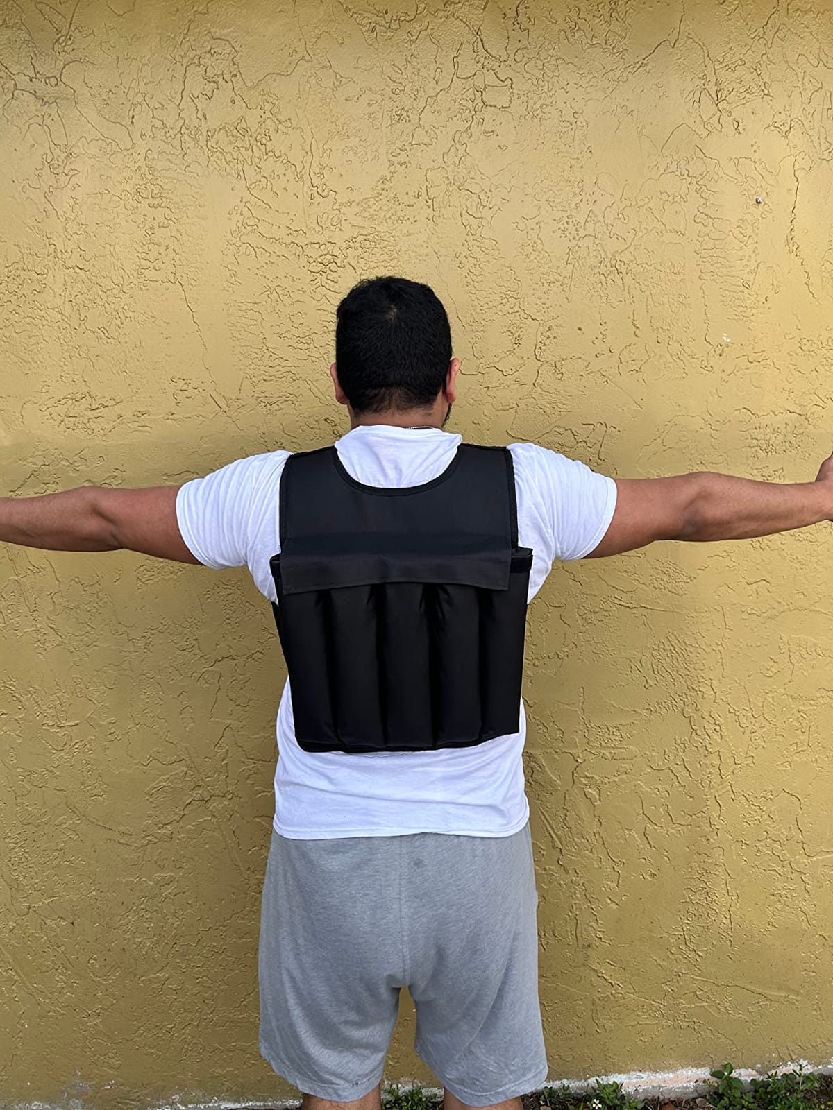 RUNmax 20LBS - 150LBS Adjustable Weighted Vest Wtih Shoulder Pads Option for Men and Women customer photo 2