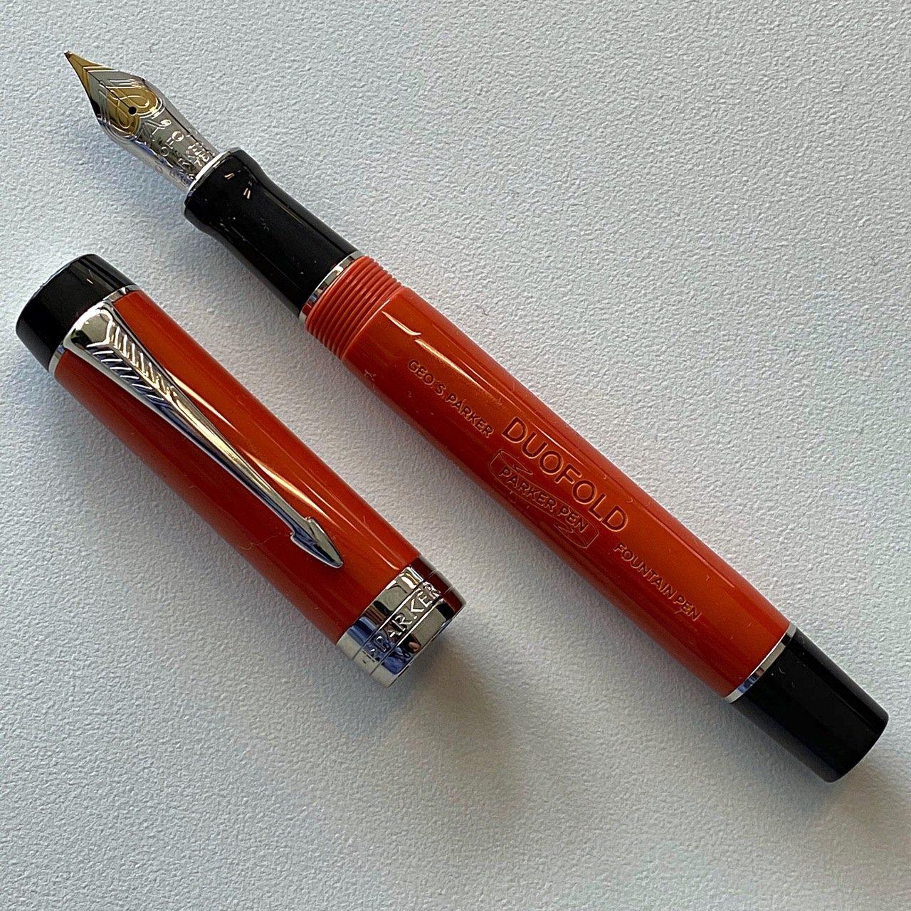 PARKER Duofold Centennial Fountain Pen, Classic Black with Gold Trim, Fine Solid Gold Nib, Black Ink and Convertor (1931381) customer photo 1