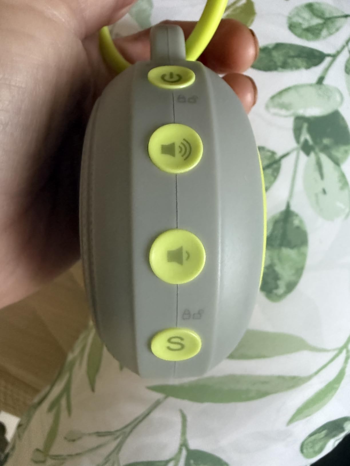 Hushh Portable White Noise Sound Machine for Baby, 3 Soothing Natural Sounds with Volume Control, Compact Size, Noise Canceling for Sleep Aid, Office Privacy, & Meditation, Registry Gift customer photo 2