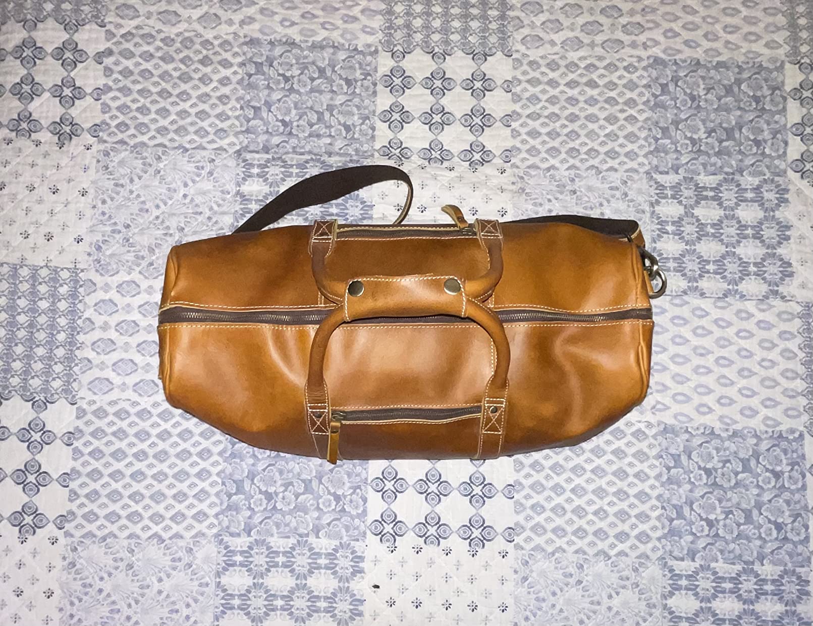 KomolC Leather Duffle Bags for Men and Women Travel Overnight Weekend sports bag holdall Gym Duffel for Men customer photo 2