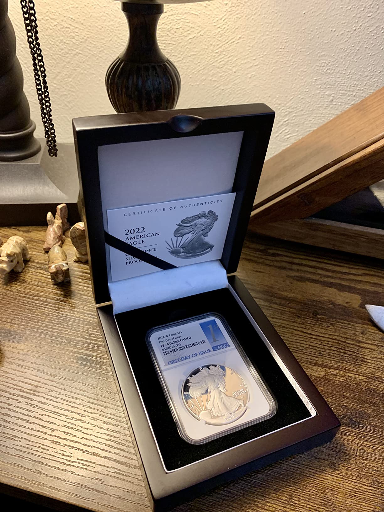 Display box for one NGC/PCGS/Premier/Lil Bear Elite Coin Slab Mahogany Matte Finish customer photo 1