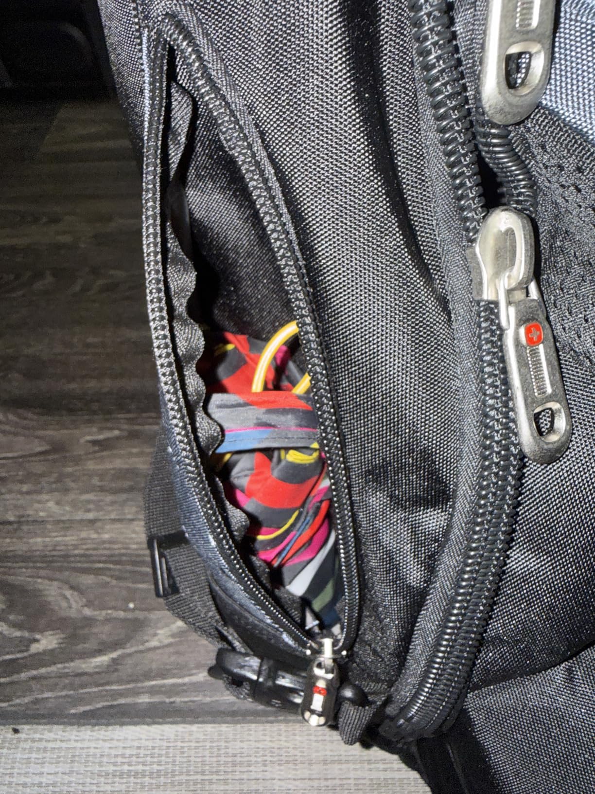 SWISSGEAR 1900 ScanSmart Laptop Backpack, Fits Most 17-Inch Laptops, TSA-Friendly Lay-Flat Design, RFID Protection, and Tablet Pocket, Black, 31L customer photo 2