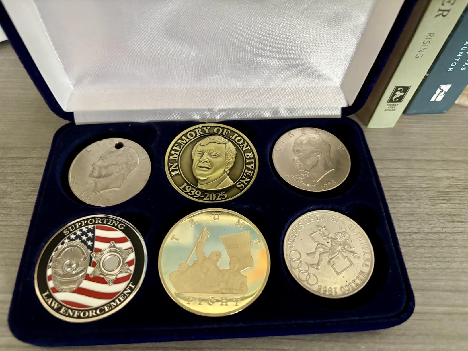 Guardhouse Blue Velvet Coin Display / Gift Box for Two Large / Air Tite H / 44.5mm Outer Diameter Capsules customer photo 1