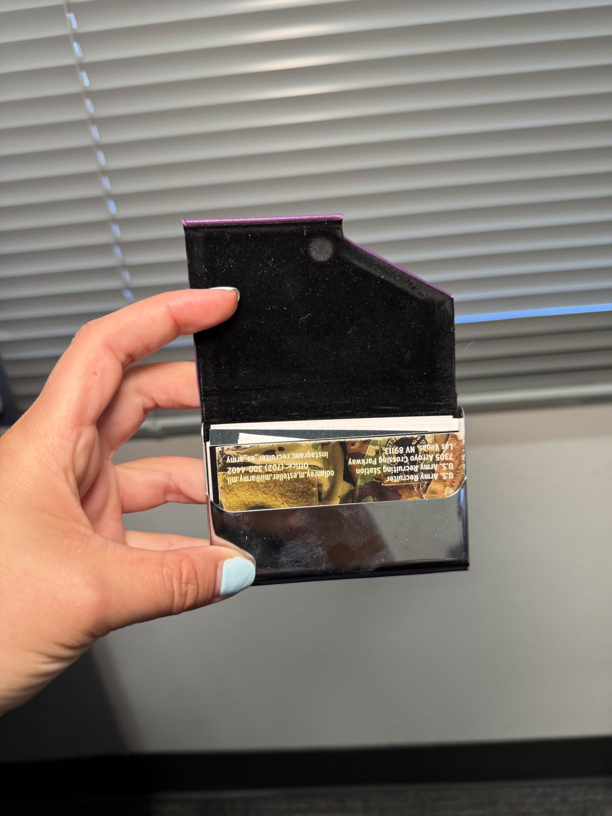 Padike Business Card Holder, Upgraded Leather Business Card Case Pocket Card Holders for Men or Women, Metal Slim Name Card Holder RFID Blocking Business Card Carrier with Magnetic Closure(Black) customer photo 2