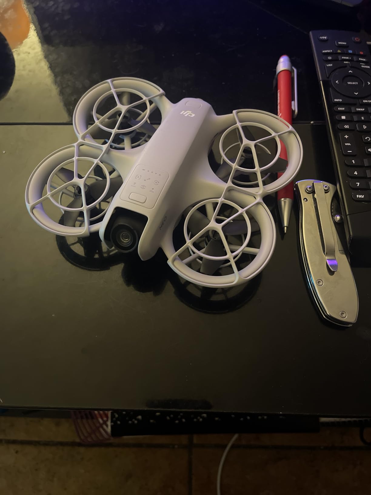 DJI Neo, Mini Drone with 4K UHD Camera for Adults, 135g Self Flying Drone that Follows You, Palm Takeoff, Subject Tracking, QuickShots, Stabilized Video, Built-In Propeller Guard (Controller-Free) customer photo 1