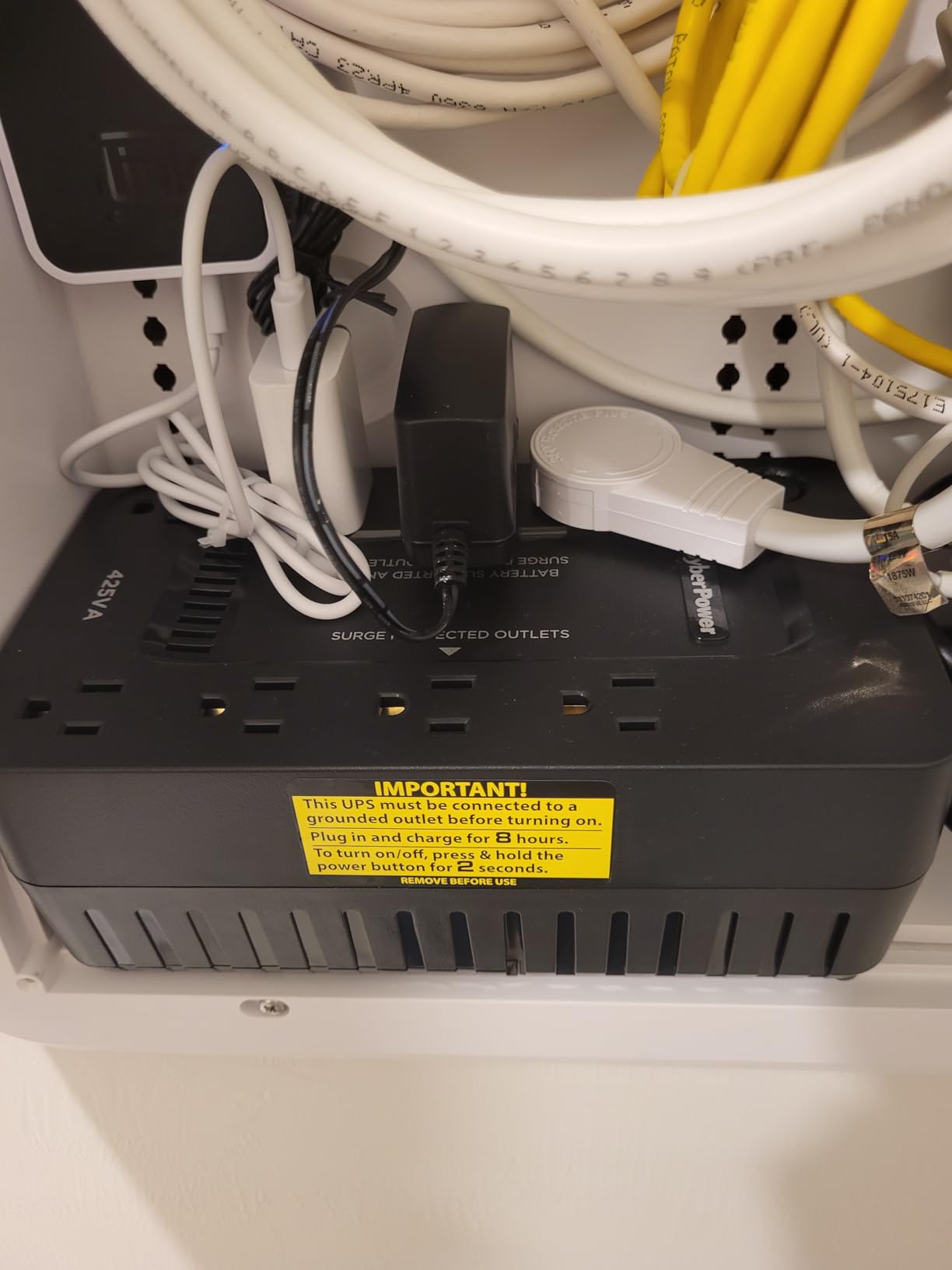 CyberPower ST425 Standby UPS Battery Backup and Surge Protector, 425VA/260W customer photo 2