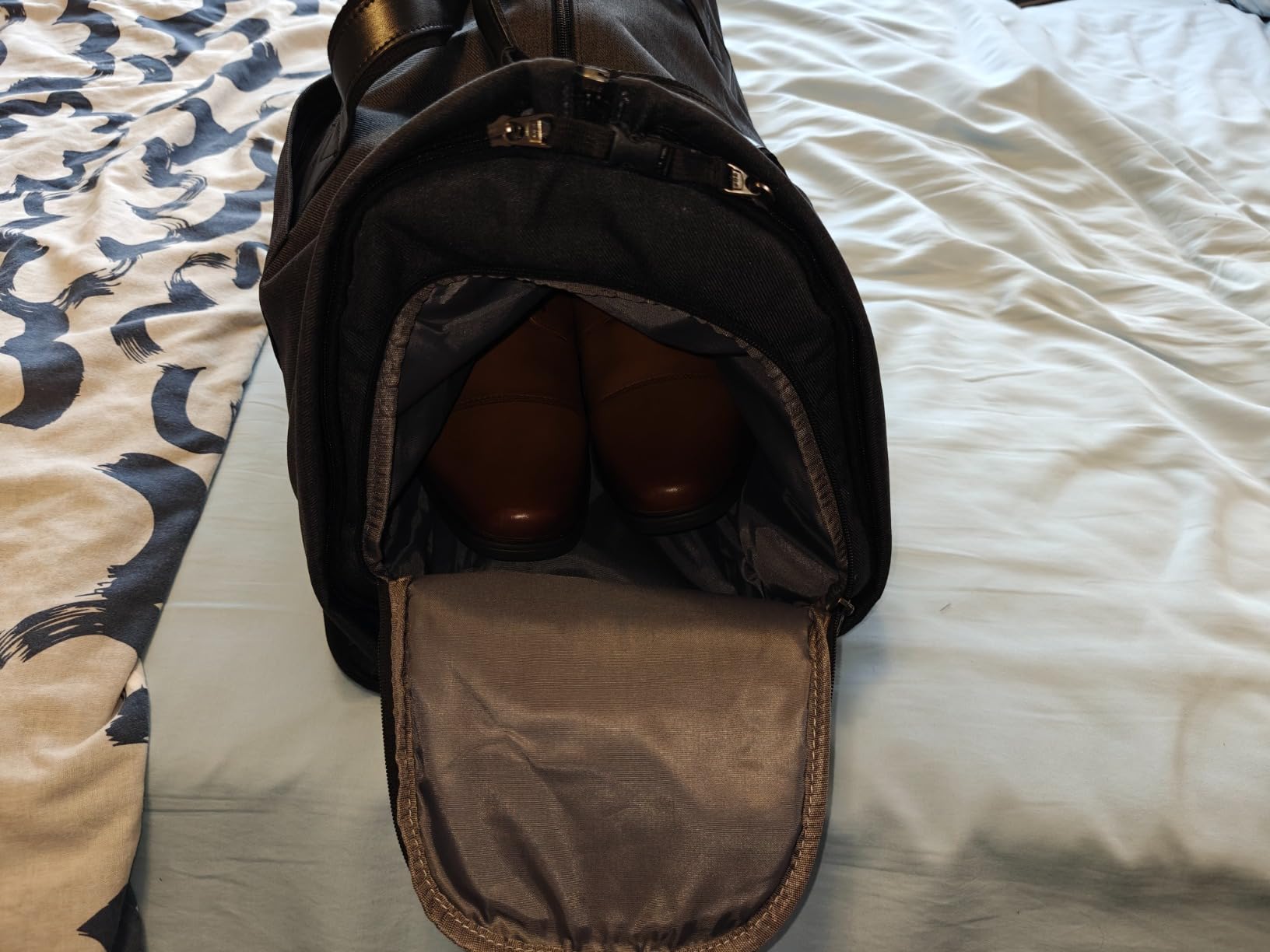 Garment Bags for Travel, 45L Carry on Convertible Garment Duffle bag | Men Women - 2 in 1 Hanging Suit Travel Bag with Shoulder Strap customer photo 2