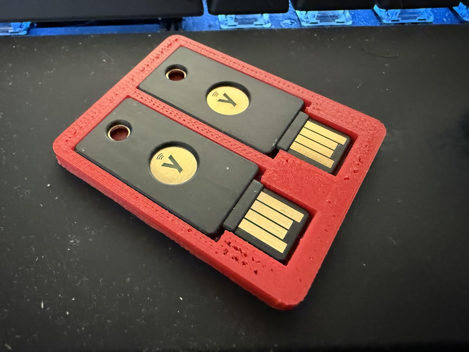 Yubico - YubiKey 5 NFC - Multi-Factor authentication (MFA) Security Key and passkey, Connect via USB-A or NFC, FIDO Certified - Protect Your Online Accounts customer photo 1