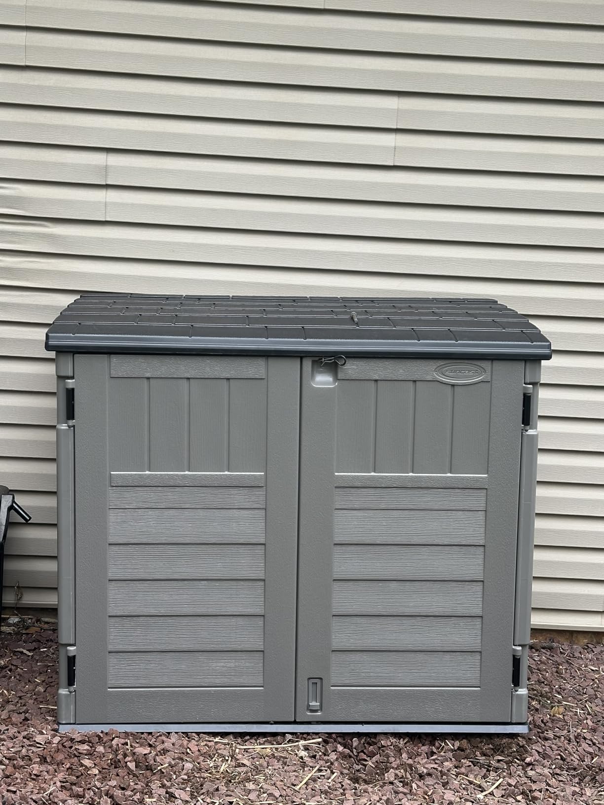 Suncast 34 Cu Ft Horizontal Resin Storage Shed - Outdoor Storage Shed with Floor Included, Lockable, Weatherproof, Fits Small to Medium Trash Cans, Generators, & Garden Tools, Stoney Black customer photo 2