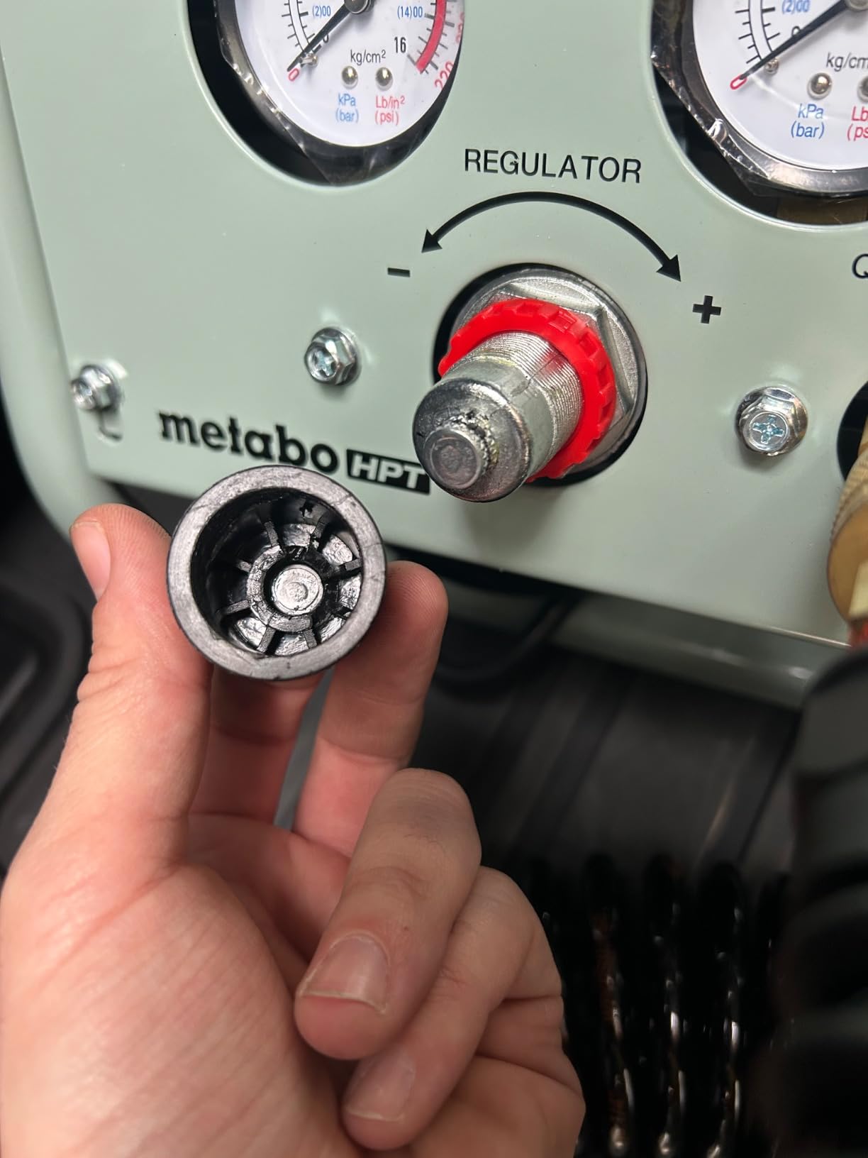 Metabo HPT Quiet Air Compressor, Portable 1 Gallon Oil-Free, Ultra-Quiet at 59 dB, EC28M customer photo 1