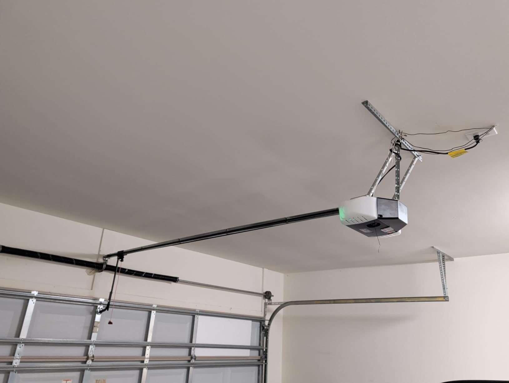 Genie StealthDrive Connect Smart Belt Drive Garage Door Opener, 7155-TKV | 1 1/4 HPc, Aladdin Connect Wi-Fi customer photo 1