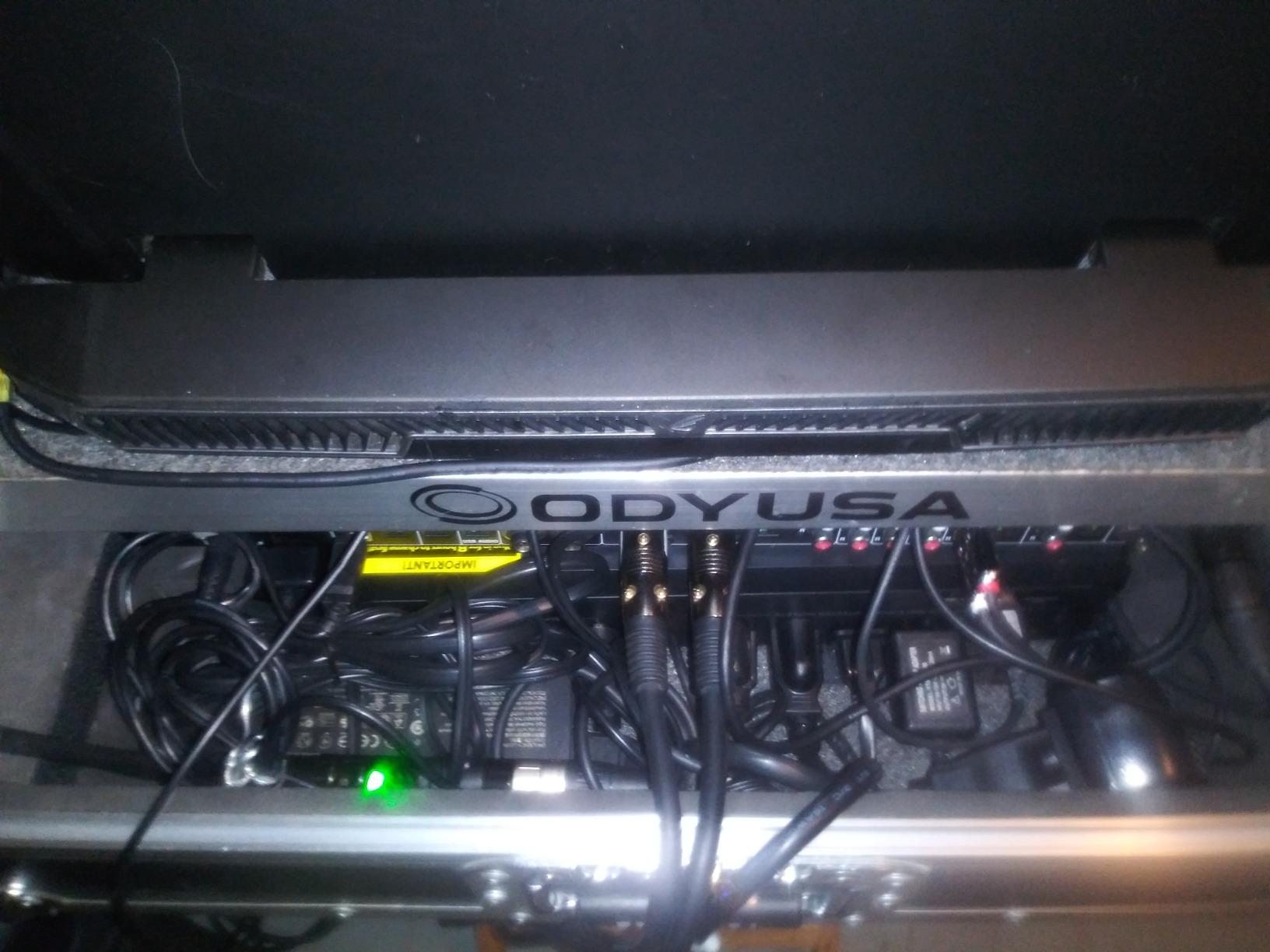 CyberPower SL700U Standby UPS Battery Backup and Surge Protector, 700VA/370W customer photo 2