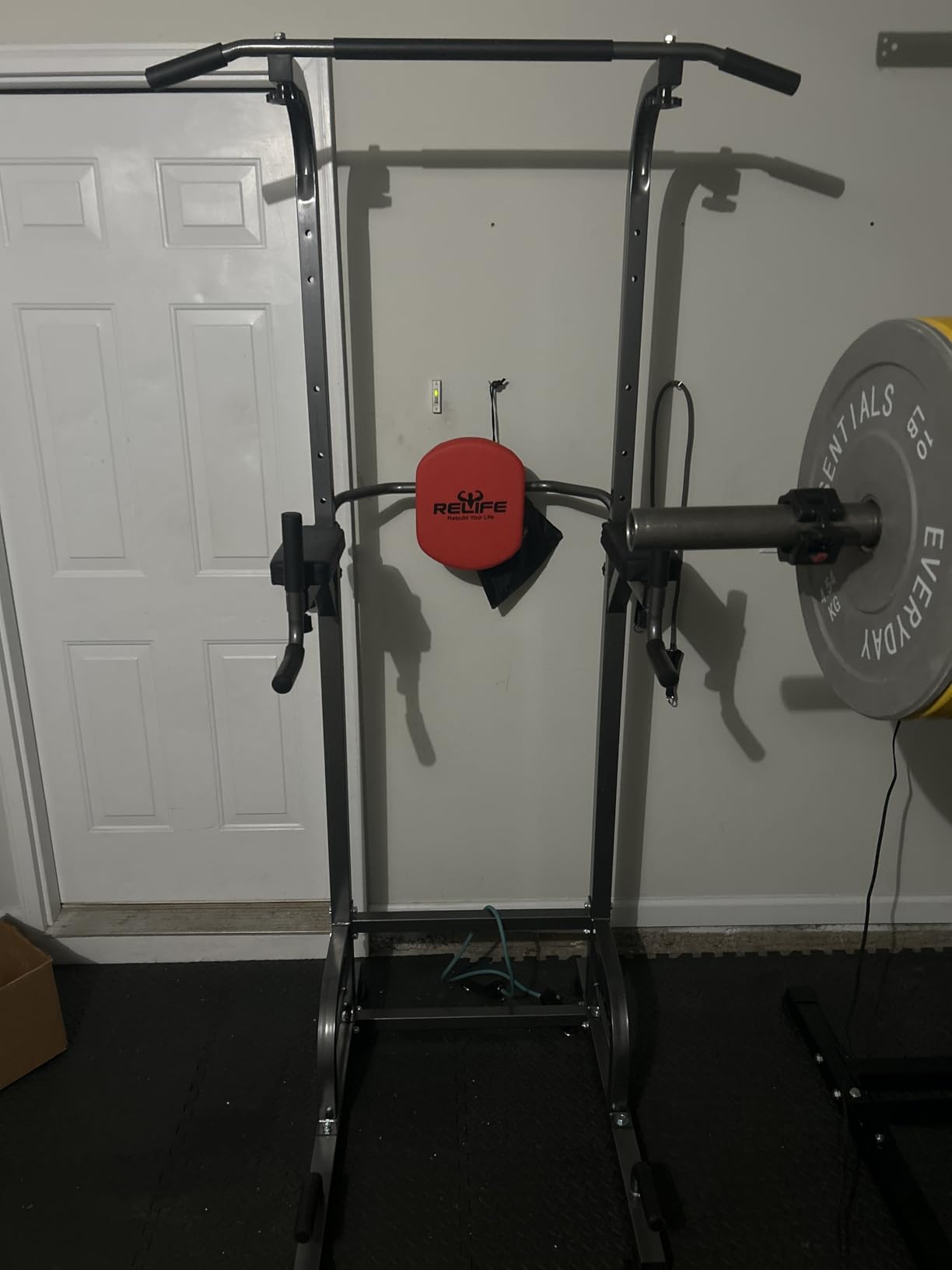 RELIFE REBUILD YOUR LIFE Pull Up Bar Free Standing Power Tower for Home Gym customer photo 2