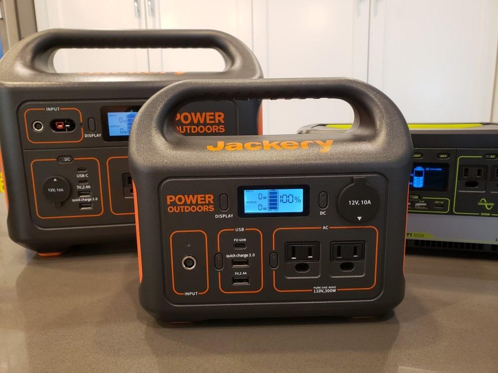 Jackery Explorer 300 Portable Power Station,292Wh customer photo 1
