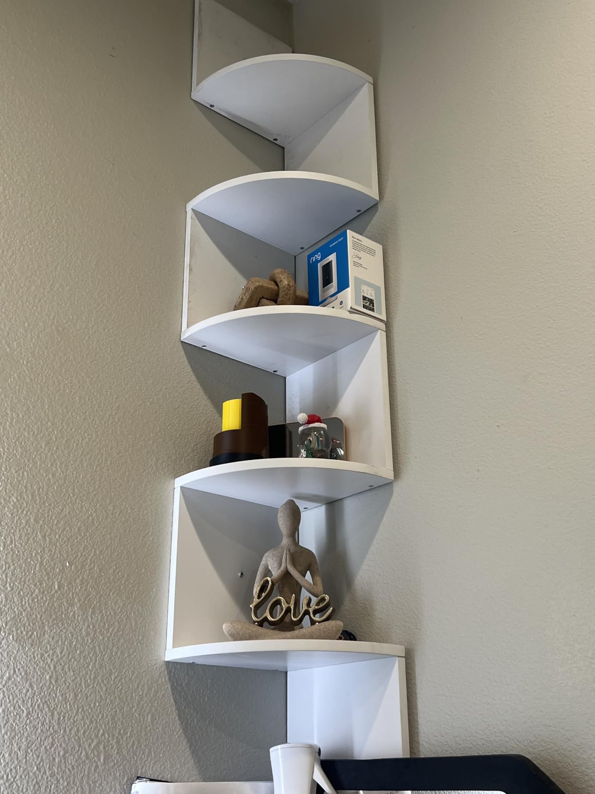 VASAGLE CUSTOS Collection - Corner Shelf Wall Mount, 5-Tier Floating Corner Bookshelf, Plant Shelf for Bedroom, Living Room, Bathroom, Home Office, Rustic Brown ULBC72BX customer photo 1