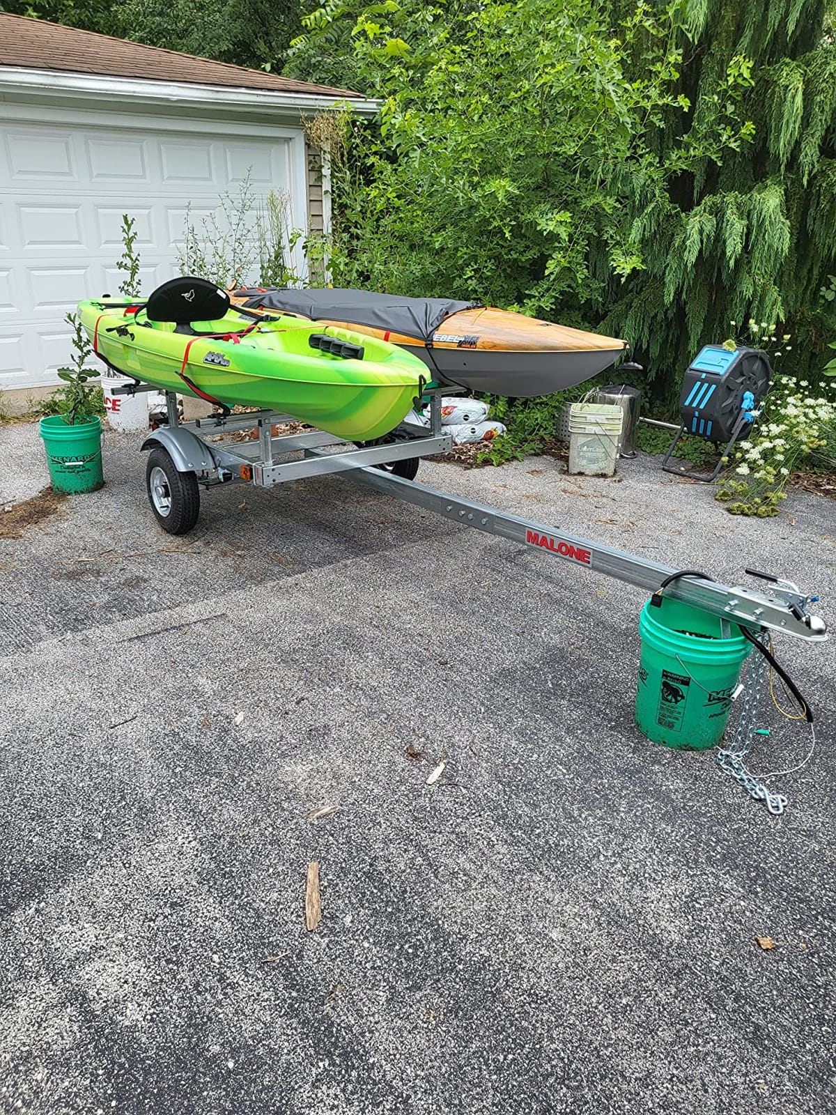Malone MPG586XV EcoLight 2 Kayak Trailer with 2 V-Rack Kayak Carriers | 14' / 400 lbs Capacity | Fully Submersible | Marine Grade Galvanized Steel Construction customer photo 1