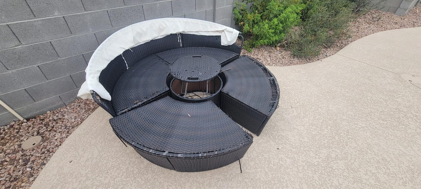 Tangkula Patio Round Daybed with Retractable Canopy, Outdoor Wicker Rattan Furniture Sets, Sectional Cushioned Sofa Set w/Height Adjustable Coffee Table, Rattan Conversation Sets (Black) customer photo 1