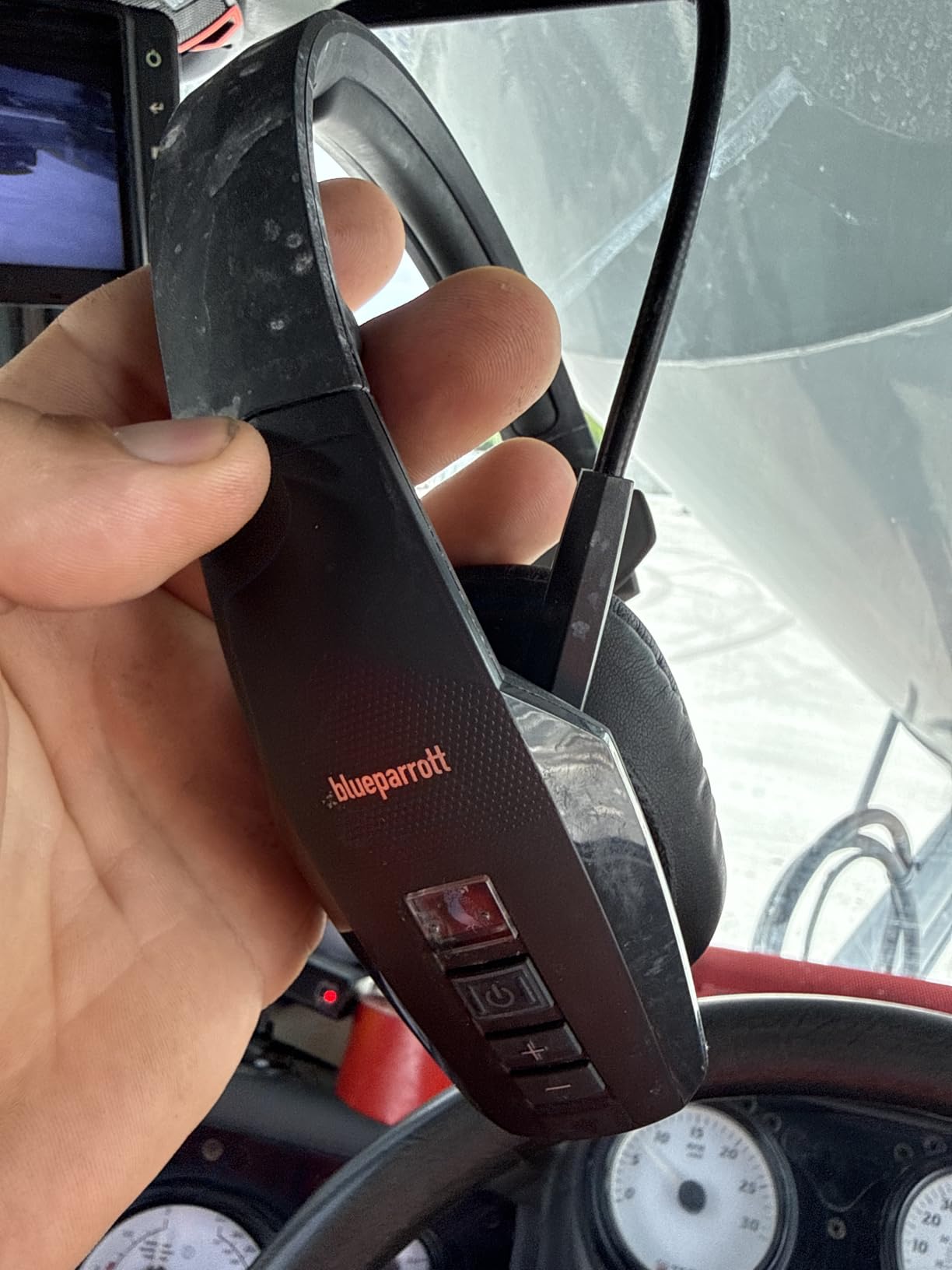 BlueParrott B450-XT Bluetooth Headset - 96% Noise Canceling, 24hr Talk Time customer photo 1