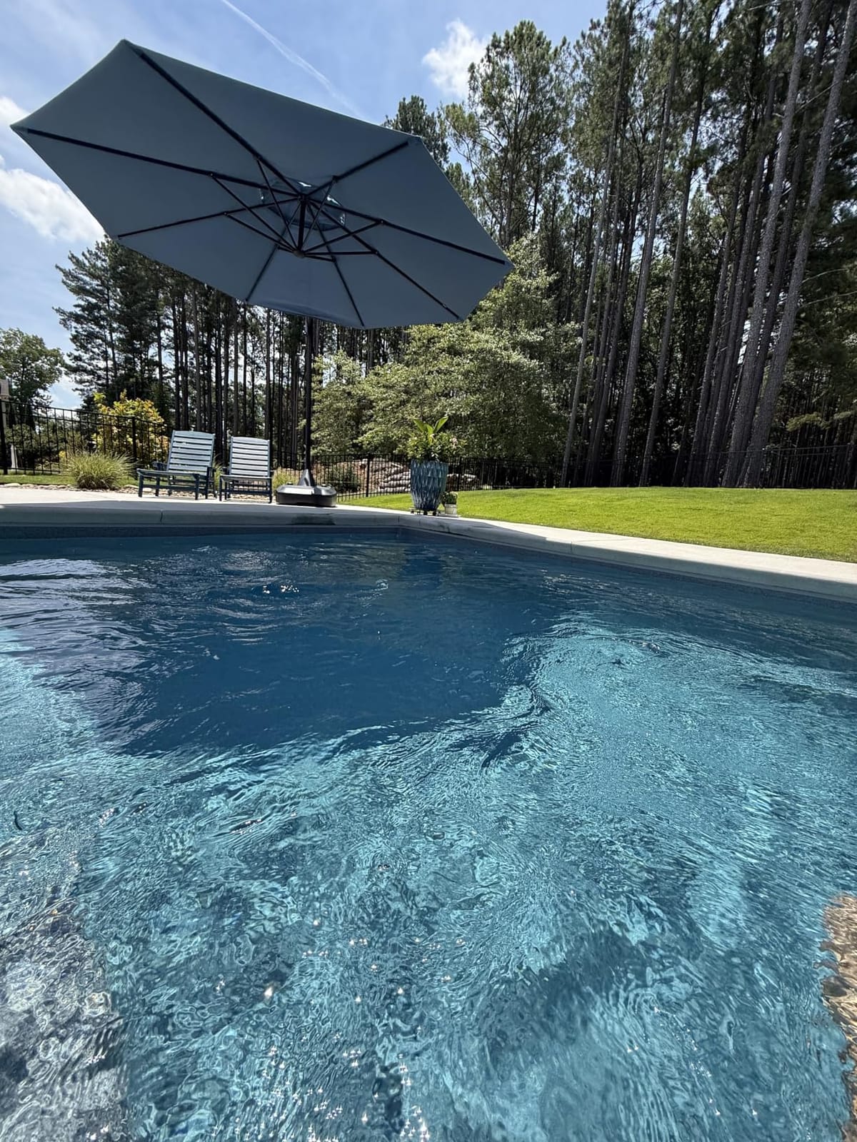 Grand patio 11FT Cantilever Umbrella with Base Outdoor Large Round Aluminum Offset Umbrella for Patio Garden Backyard (Champagne, 11 FT) customer photo 1