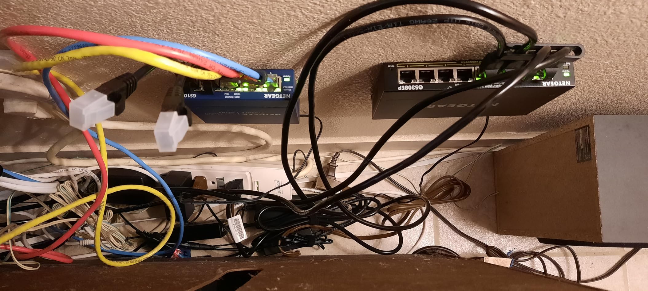 NETGEAR 8 Port PoE Gigabit Ethernet Easy Smart Managed Switch (GS308EP) | Essentials Model with 8 x PoE+ Ports @ 62W, Desktop or Wall Mount customer photo 2