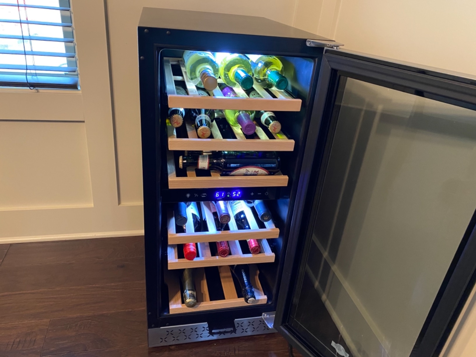Tylza Mini Fridge 15 Inch Wine Cooler Under Counter, 30 Bottles Dual Zone Wine Fridge with Safety Lock, Wine Refrigerator Freestanding, Built-in Wine Cellars customer photo 2
