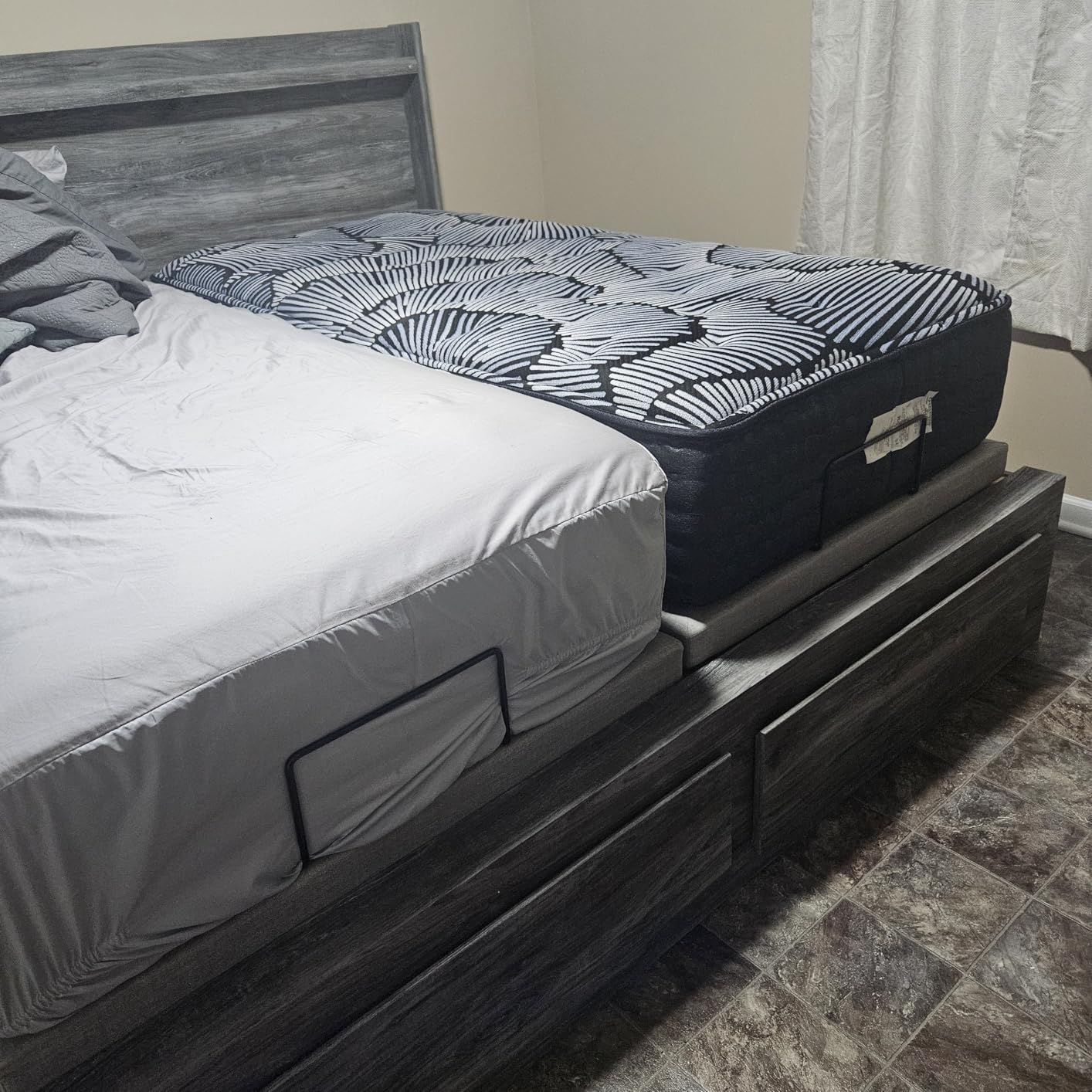 Irvine Home Collection King Adjustable Bed Base - Dual Massage - USB Ports - Zero Gravity - Underbed Light - Wireless Remote - Zero Clearance - Anti Snore - Memory Positions customer photo 1
