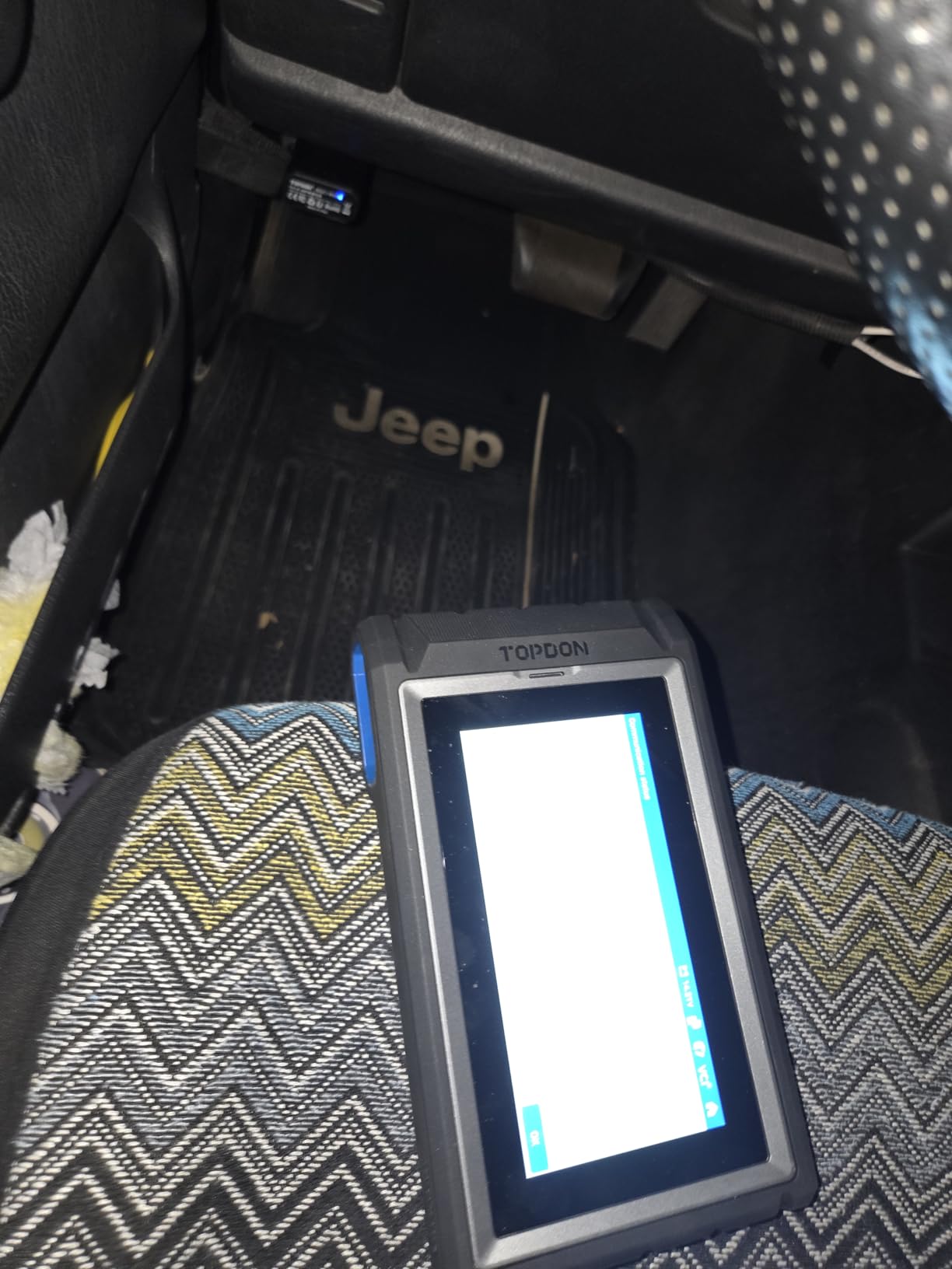 TOPDON AD800BT V2.0 Bidirectional OBD2 Scanner with Full System Diagnostics | Car Scanner Diagnostic Tool with 28+ Services, FCA SGW, 2 Years Free Update, 3000+ Active Tests, Vehicle Health Check customer photo 1