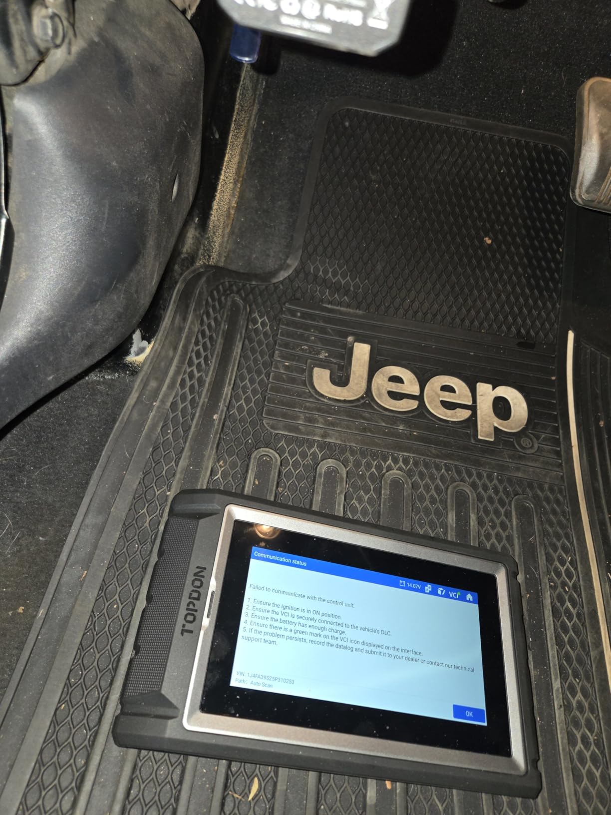 TOPDON AD800BT V2.0 Bidirectional OBD2 Scanner with Full System Diagnostics | Car Scanner Diagnostic Tool with 28+ Services, FCA SGW, 2 Years Free Update, 3000+ Active Tests, Vehicle Health Check customer photo 2