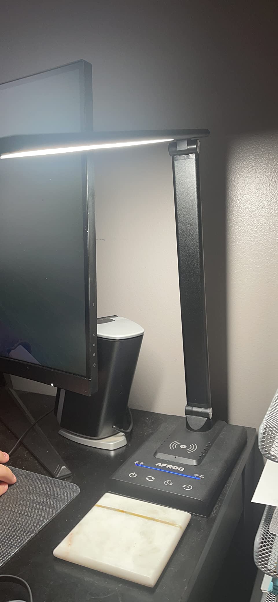 AFROG 5th Gen Multifunctional LED Desk Lamp with 10W Fast Wireless Charger, USB Charging Port, 1800Lux Super Bright, 5 Lighting Mode, 7 Brightness, Touch Control, Auto Timer, 15W Office Table Lamp customer photo 2