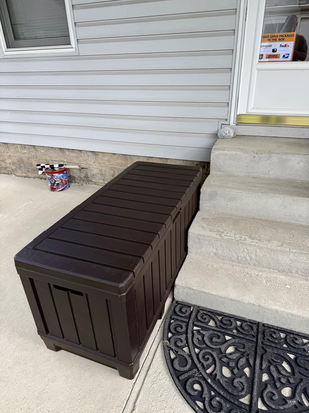 Keter Kentwood 92 Gallon Resin Deck Box-Organization and Storage for Patio Furniture Outdoor Cushions, Throw Pillows, Garden Tools and Pool Floats, Brown customer photo 1