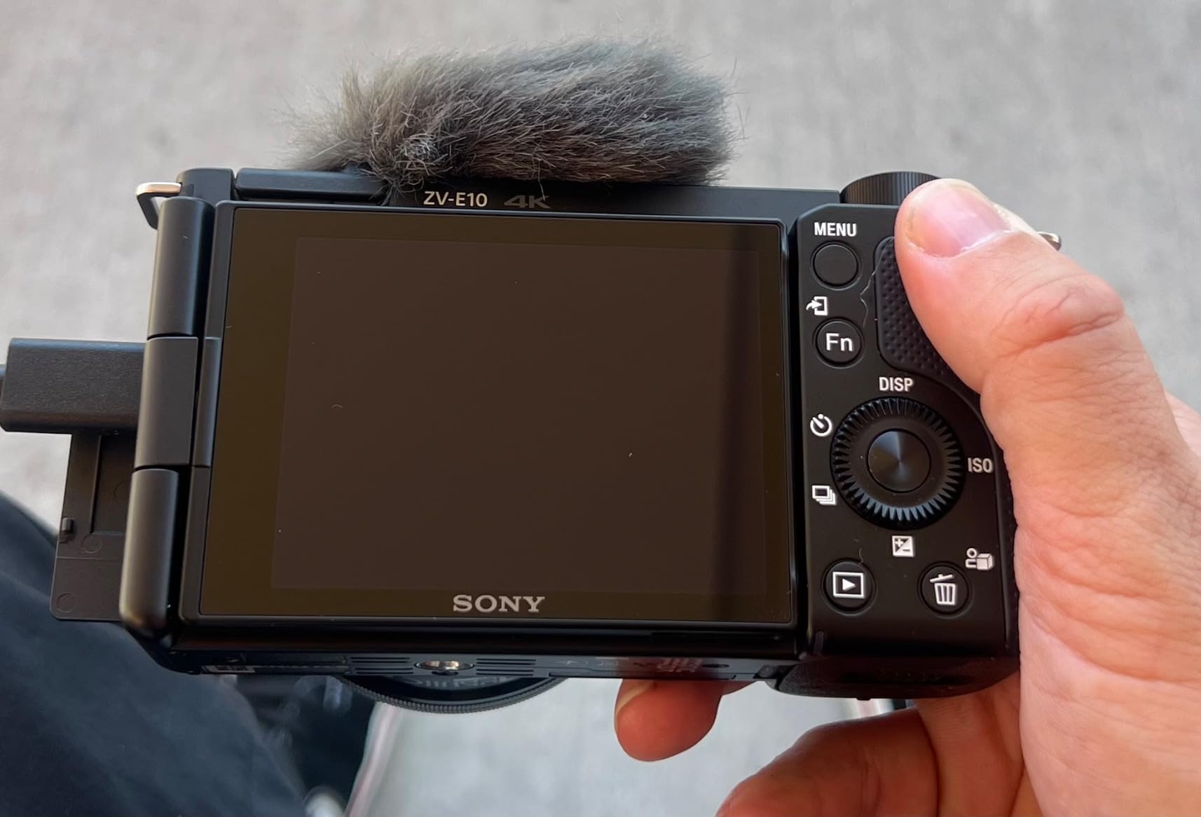 Sony Alpha ZV-E10 APS-C Interchangeable Lens Mirrorless Vlog Camera Kit - Black | 24.2MP Large-Format Image Sensor customer photo 2