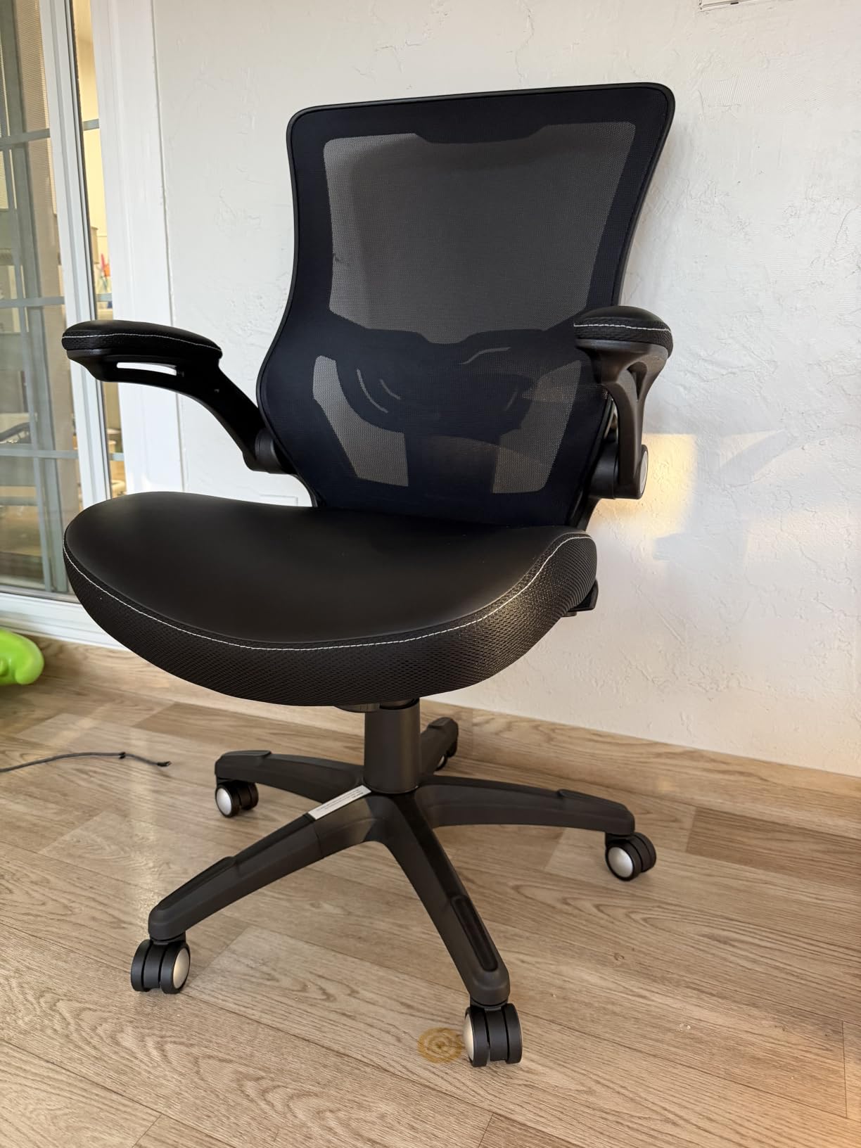 Office Chair Ergonomic Desk Chair, Computer PU Leather Home Office Chair, Swivel Mesh Back Adjustable Lumbar Support Flip-up Arms Executive Task Chair customer photo 1