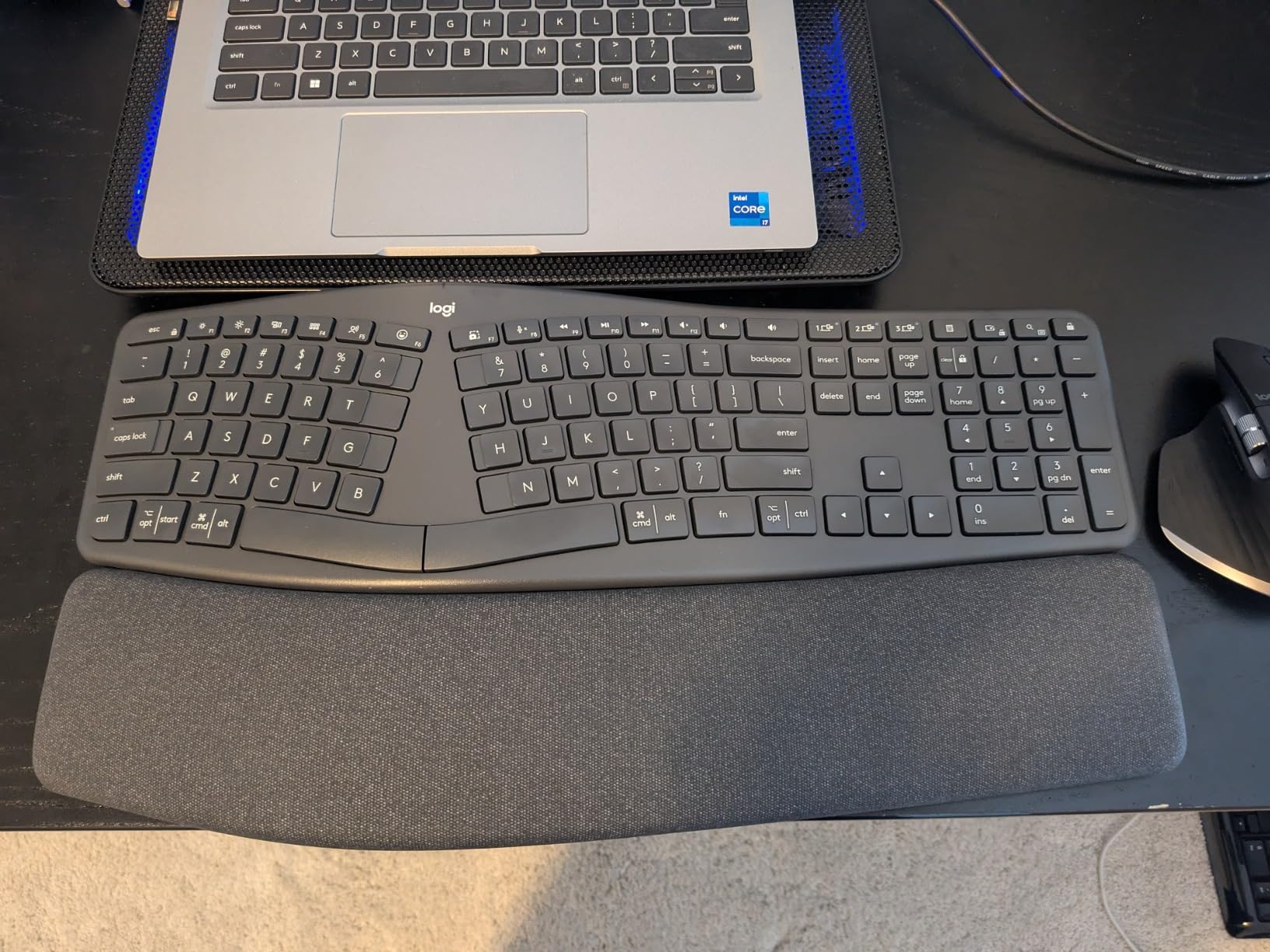 Logitech Ergo K860 Split Wireless Keyboard for Business - Ergonomic Design, Secured Logi Bolt Technology, Bluetooth, Globally Certified, Windows/Mac/Chrome/Linux - Graphite customer photo 2