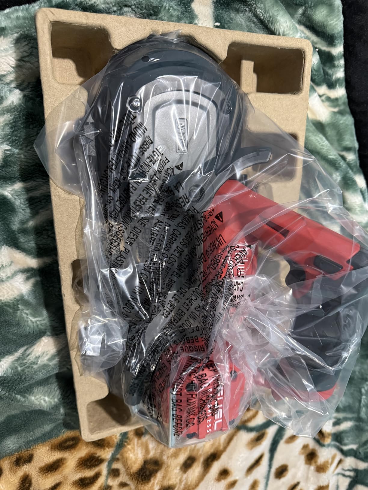 Milwaukee Electric M12 Fuel Compact Band Saw customer photo 1