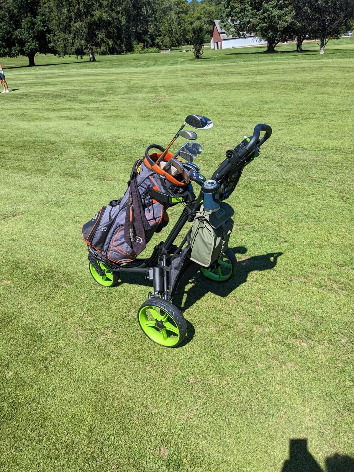 Caddytek CaddyLite ONE-Swivel V8 Golf Push Cart - Lightweight 3 Wheel Foldable Cart with One-Click Folding, 360° Swivel Front Wheel, Adjustable Handle, Cooler Basket, Umbrella & Drink Holder customer photo 1