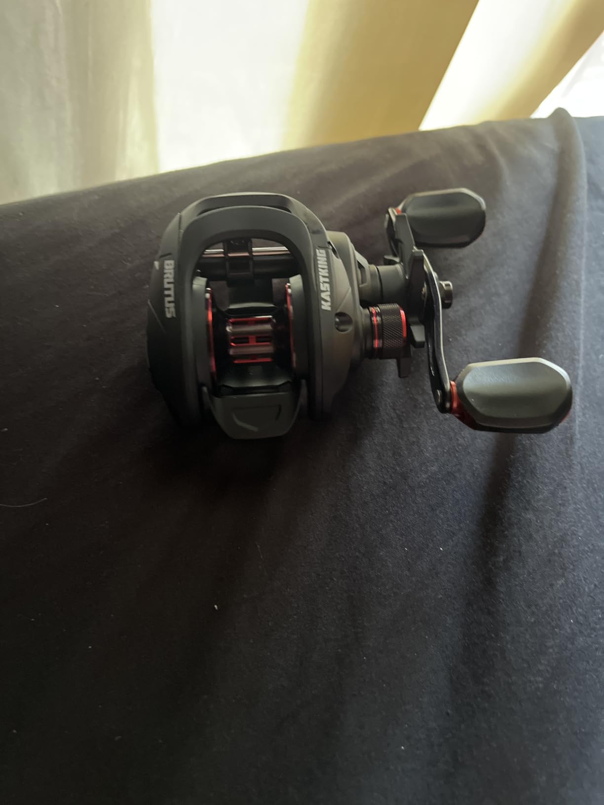 KastKing Brutus Baitcasting Reel, 7.2:1, 17.6 lb Max Drag, Graphite Frame customer photo 2