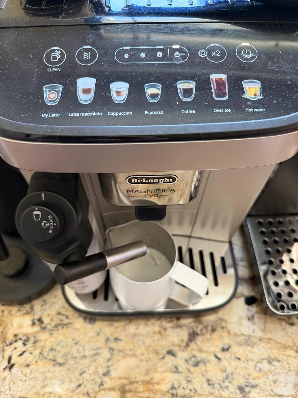 De'Longhi Magnifica Evo Automatic Espresso Machine with Milk Frother, Silver | 7 One-Touch Recipes, Built-In Grinder, Personalized Signature Drink customer photo 1
