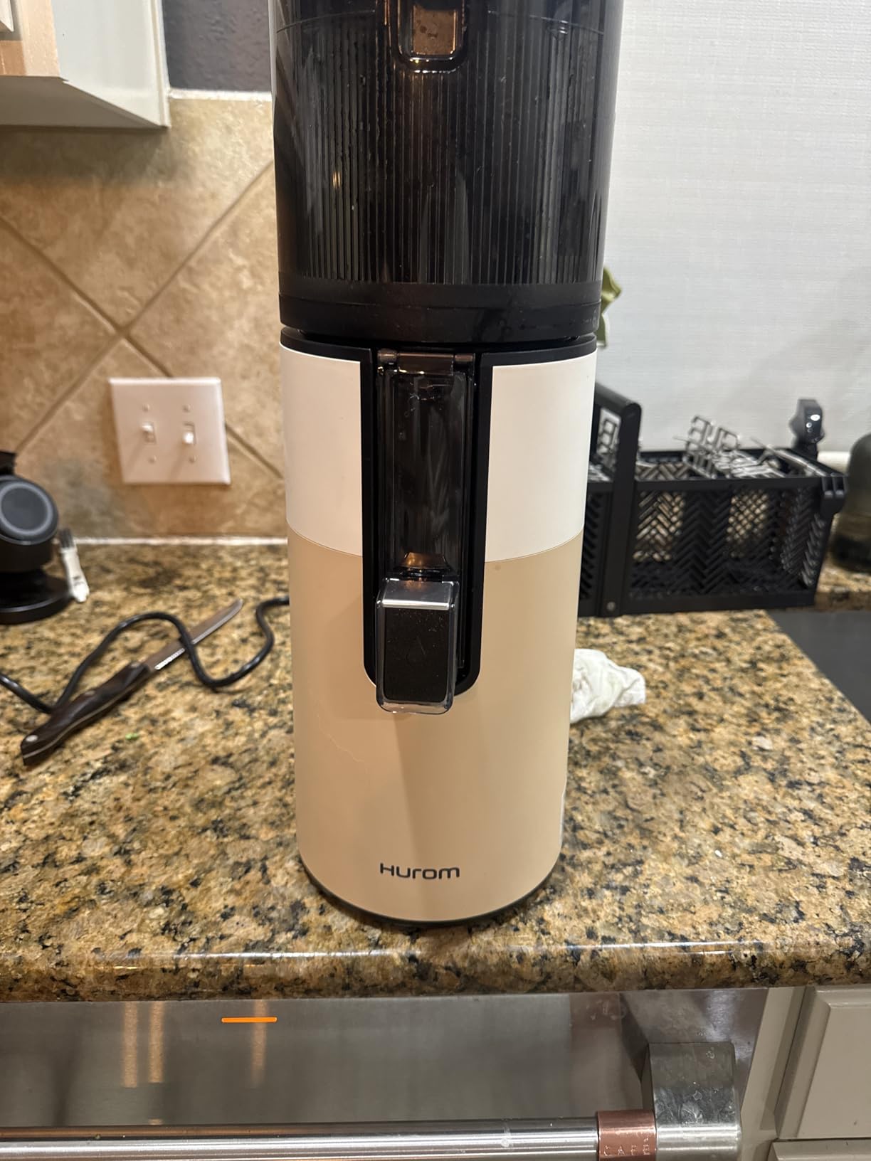 Hurom H400 Cold Press Juicer Machine, Award Winning Masticating Slow Juicer, Easy to Clean, Strainer & Hands Free with Self Feeding, Wide Mouth Hopper, Easy Assembly (Matte Black) customer photo 1