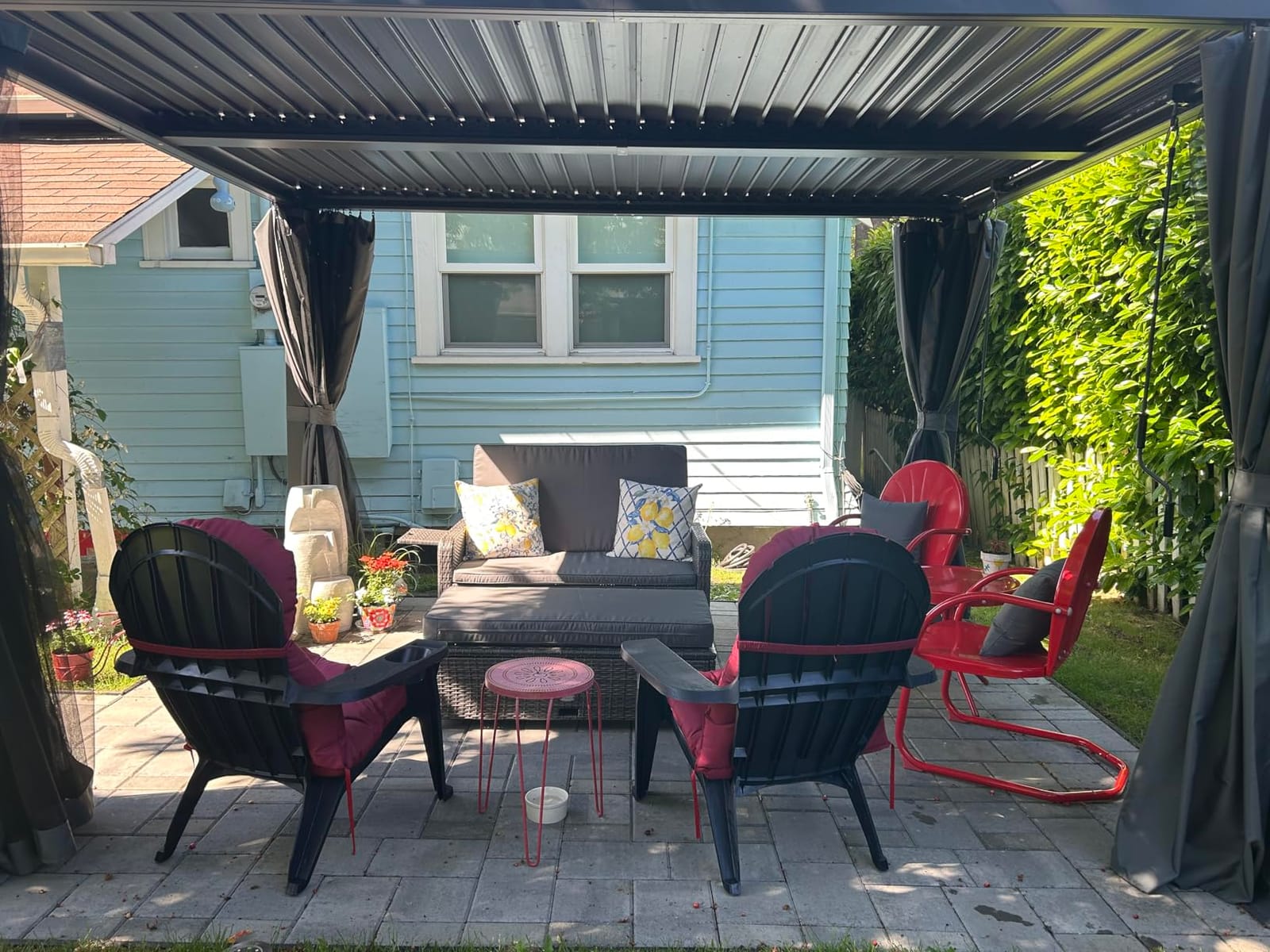 Tangkula Patio Rattan Daybed with 4-Level Adjustable Backrest, Outdoor PE Wicker Loveseat with Storage Ottoman & Folding Side Tray, Double Sunbed Lounger for Balcony, Backyard & Poolside, Red & Brown customer photo 1